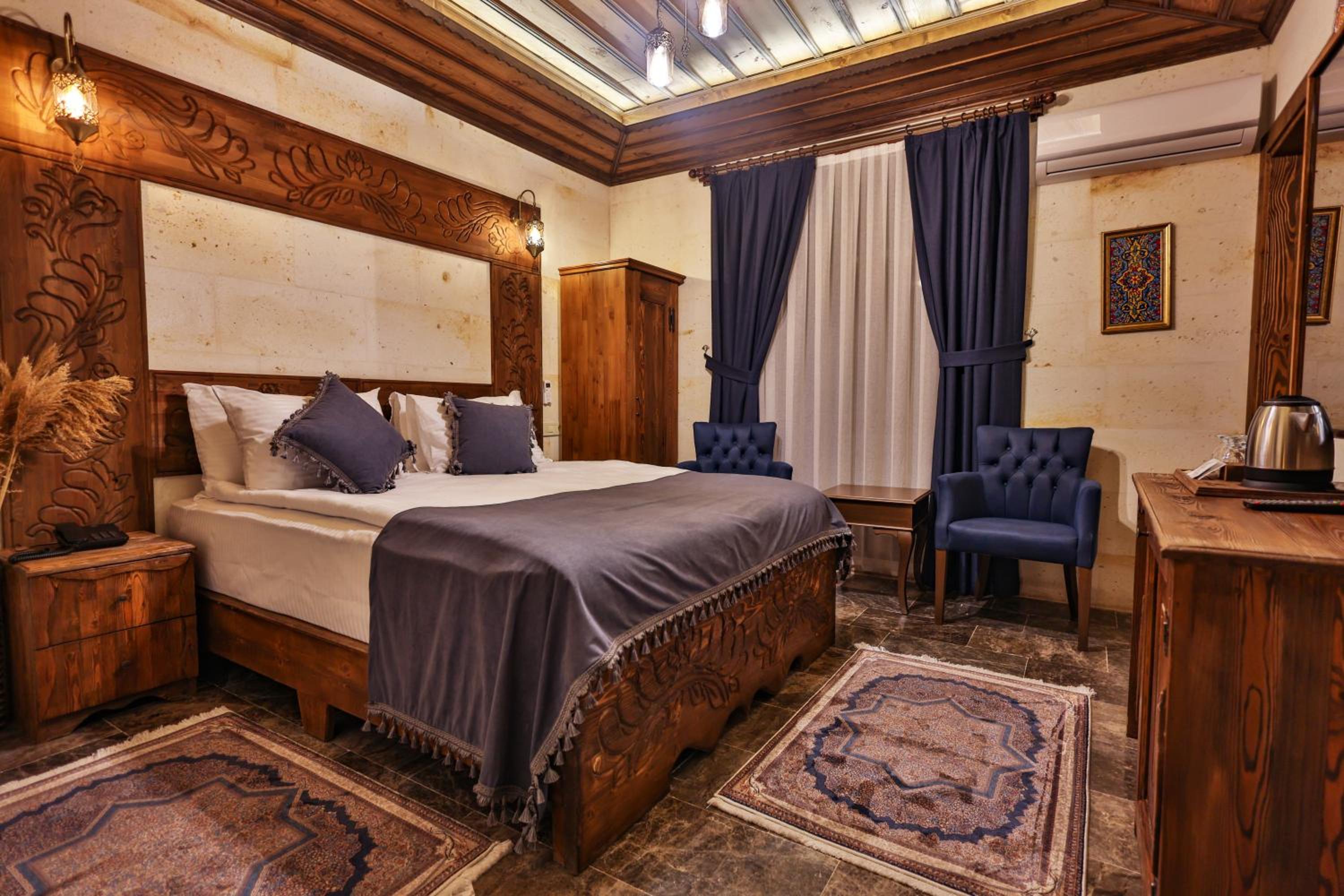 Standard Double Room - Photo 22