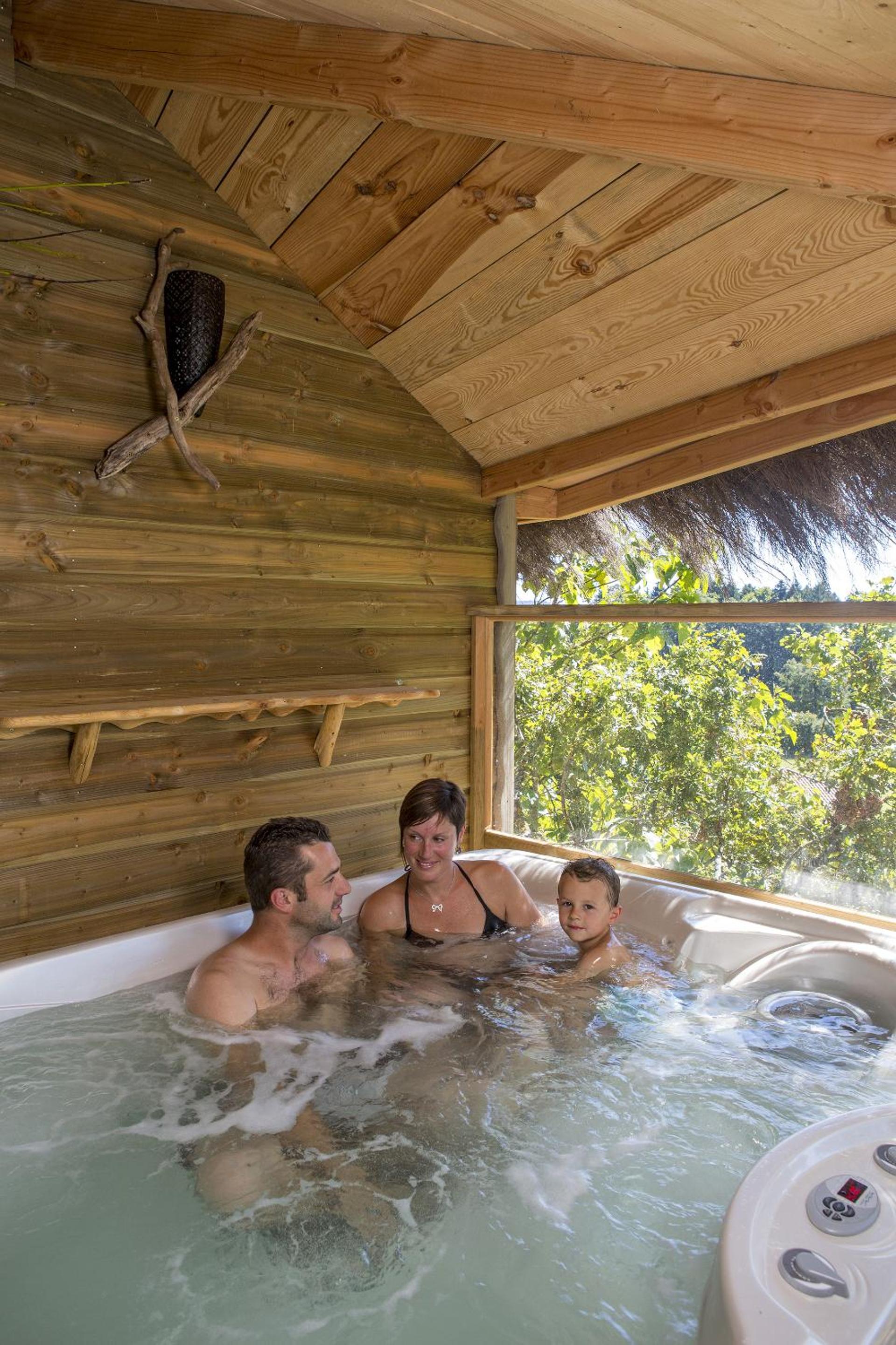 Family Bungalow - Photo 5
