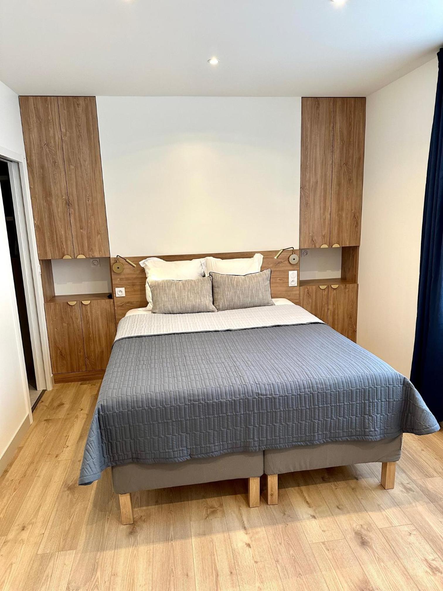 Large Double Room photo 3