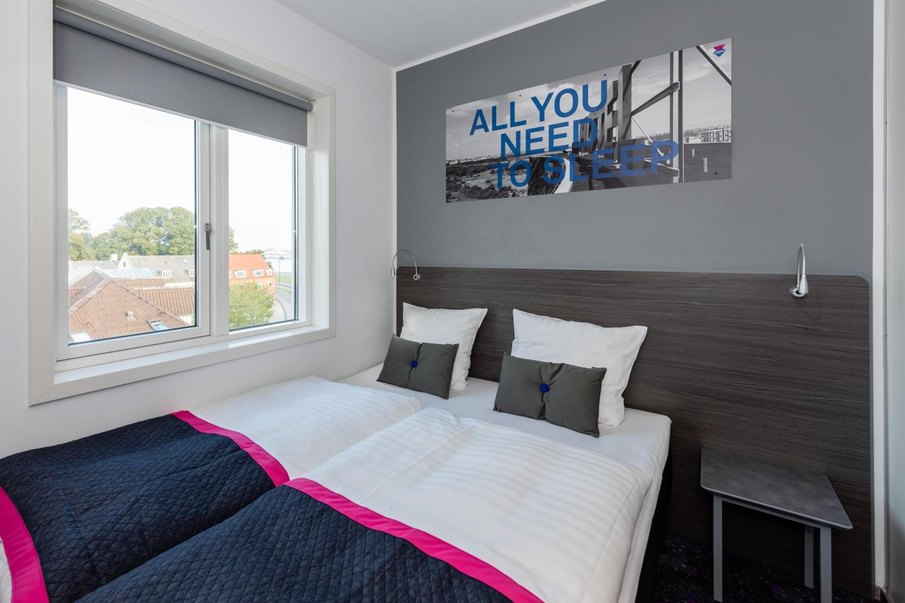 Captain Room