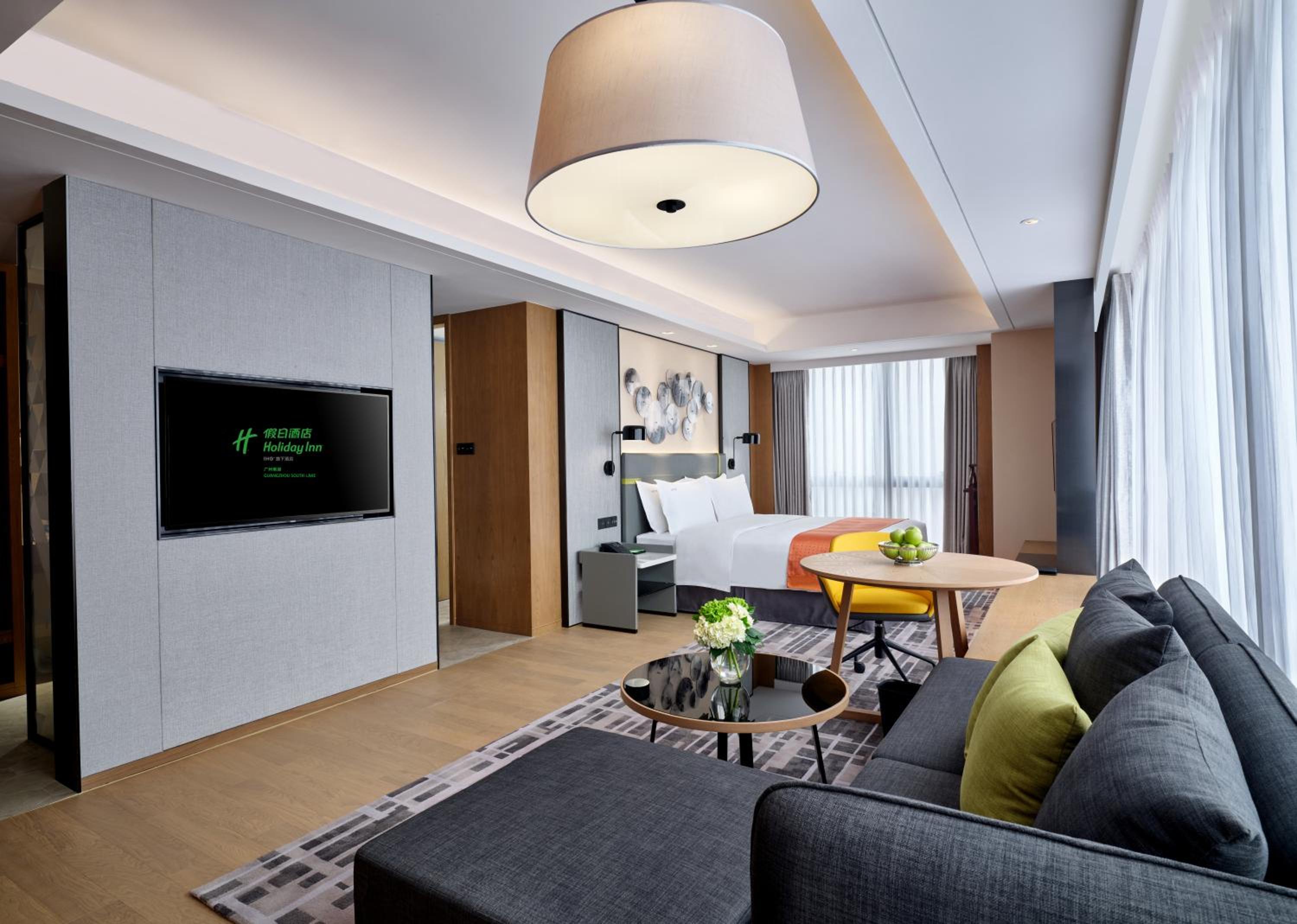 King Suite - Photo 2