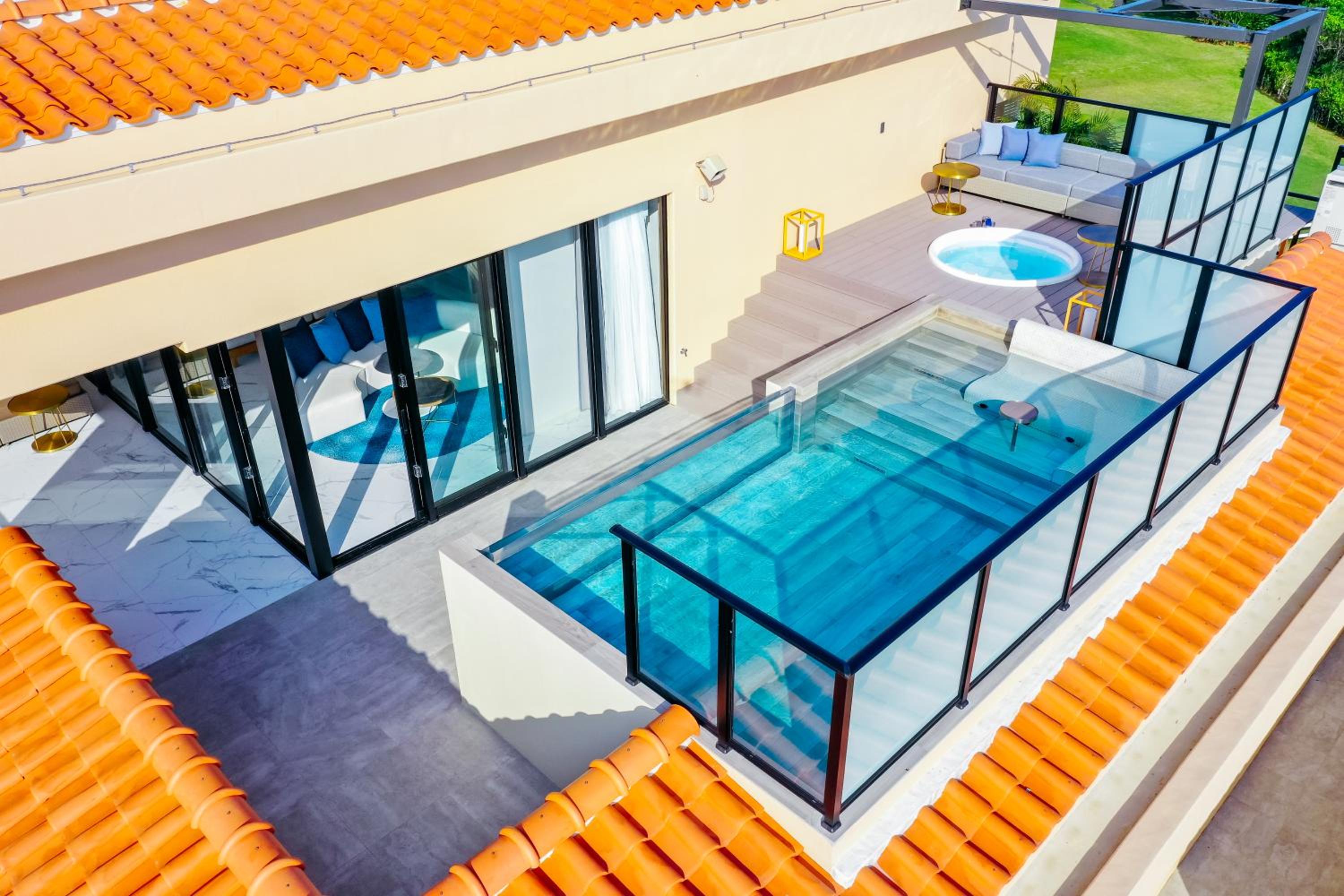 Executive Pool Suite (7F) - Photo 5
