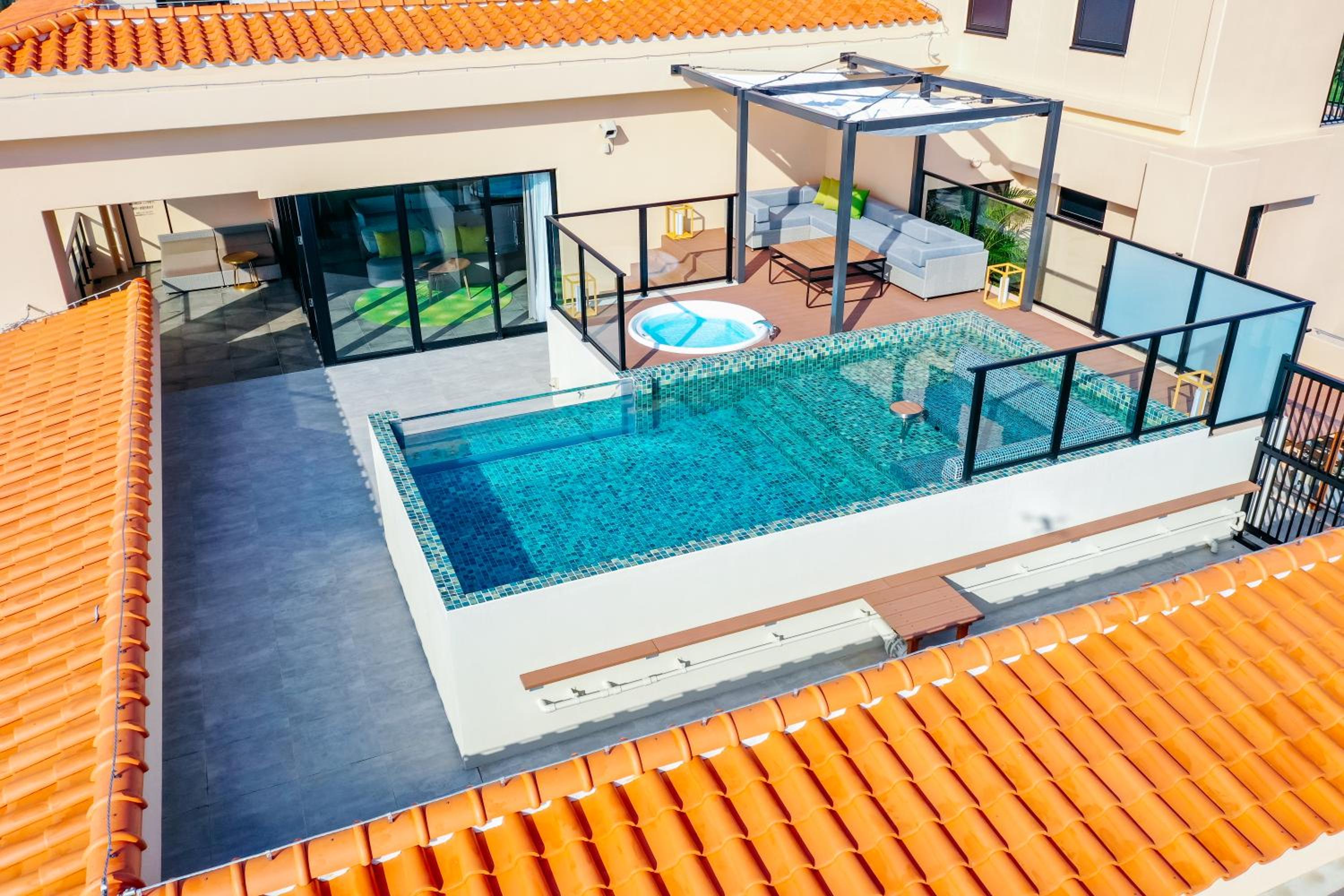 Horizon Pool Suite (8F) - Photo 3
