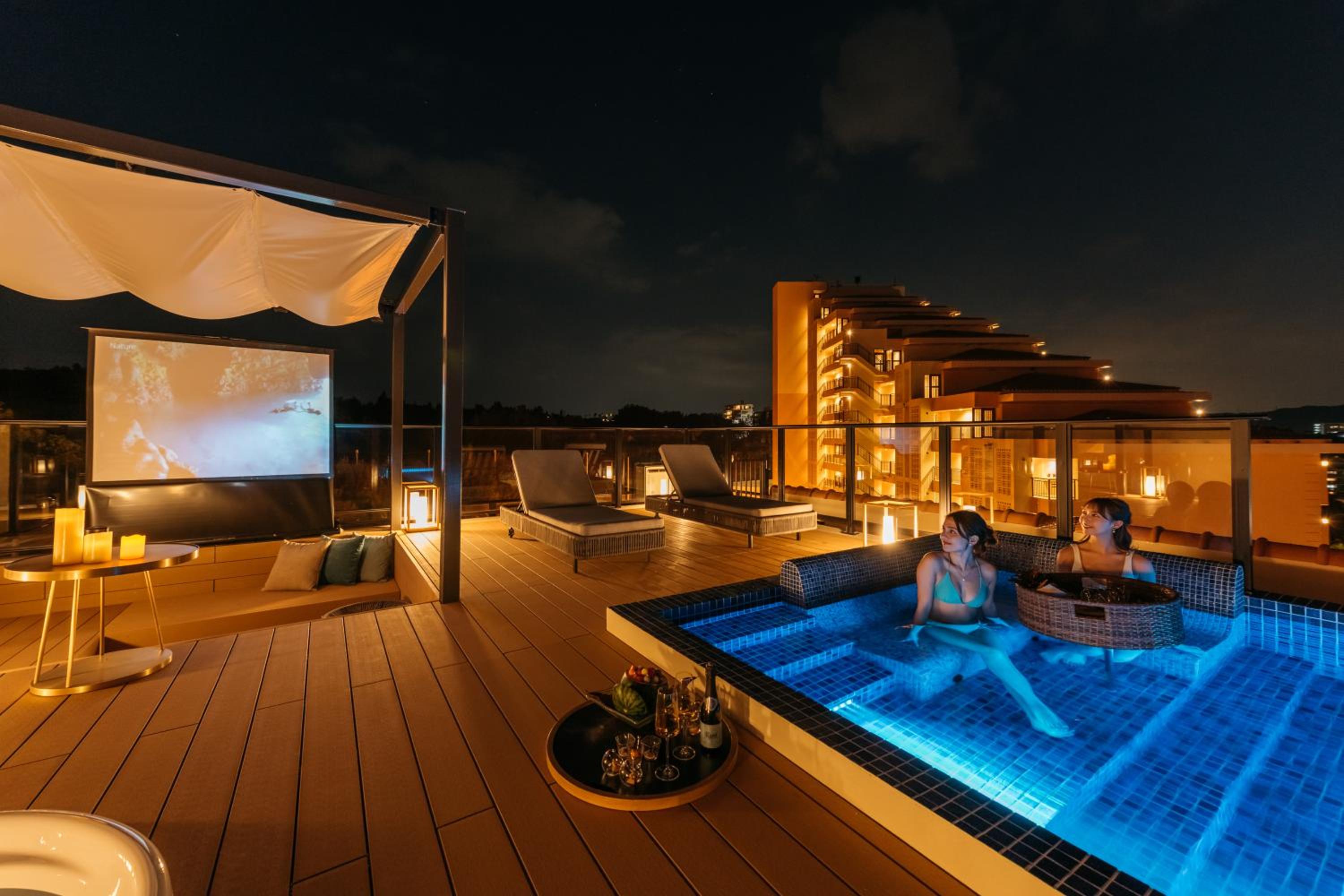 Terrace Pool Suite (6F) - Photo 2