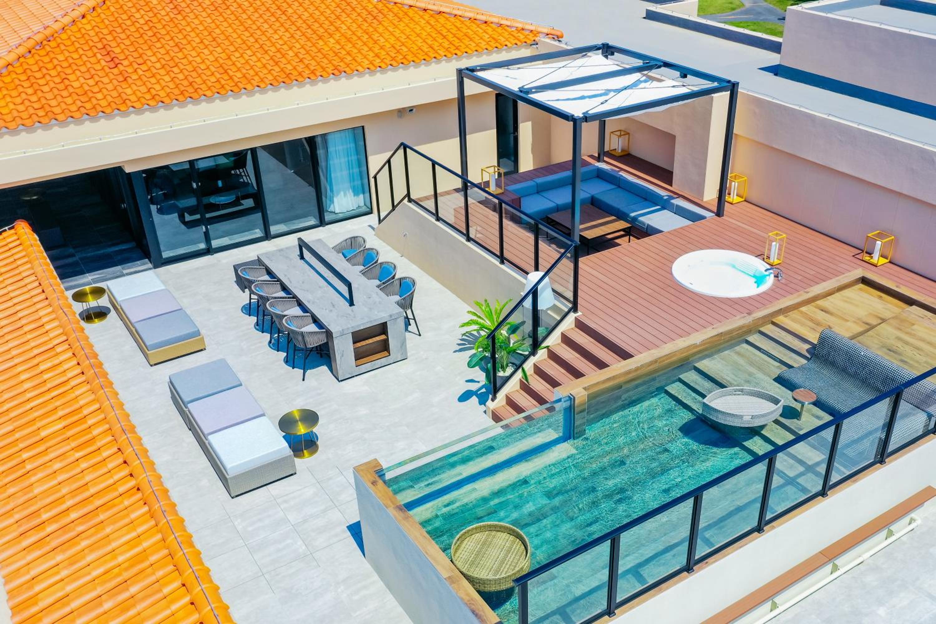 Aqua Pool Suite (9F) - Photo 4