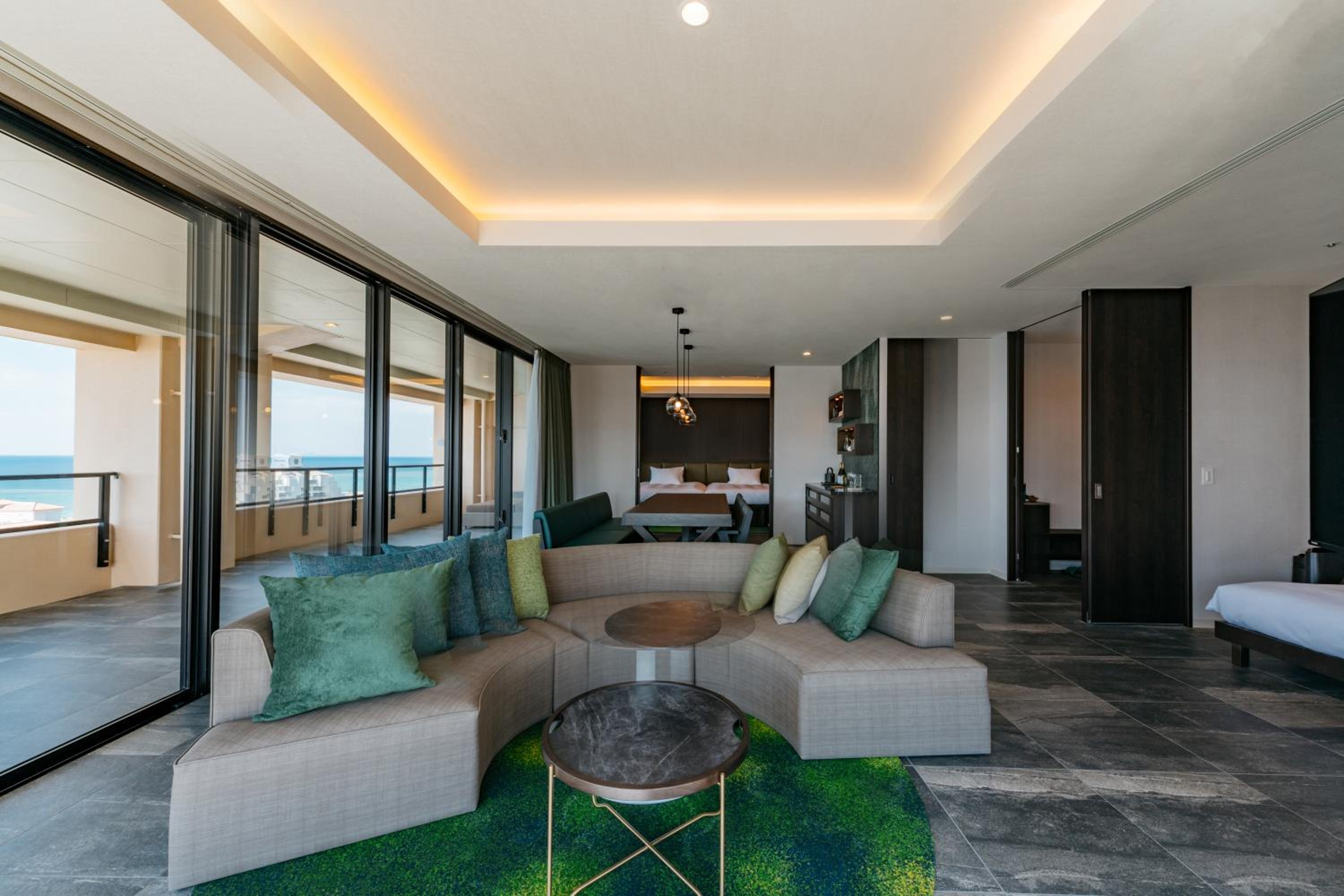 Aqua Pool Suite (9F) - Photo 3