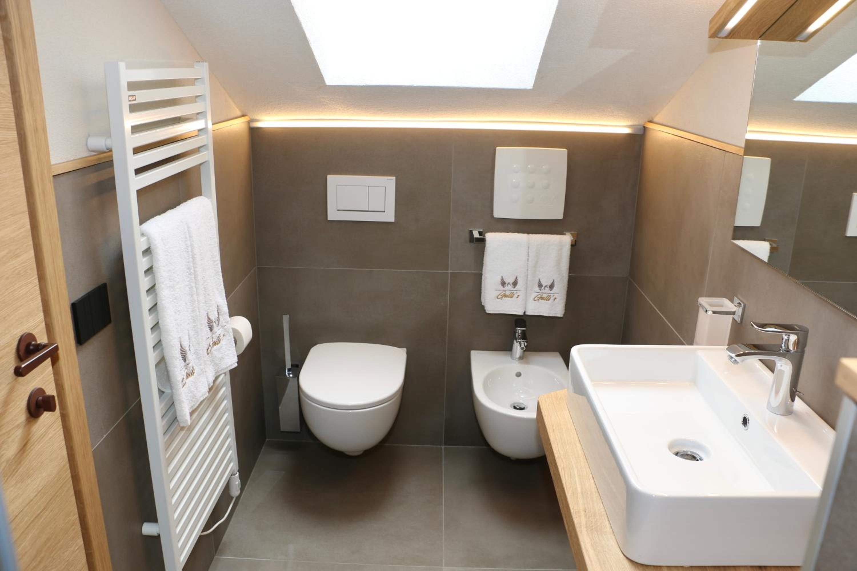 Triple Room - Photo 11