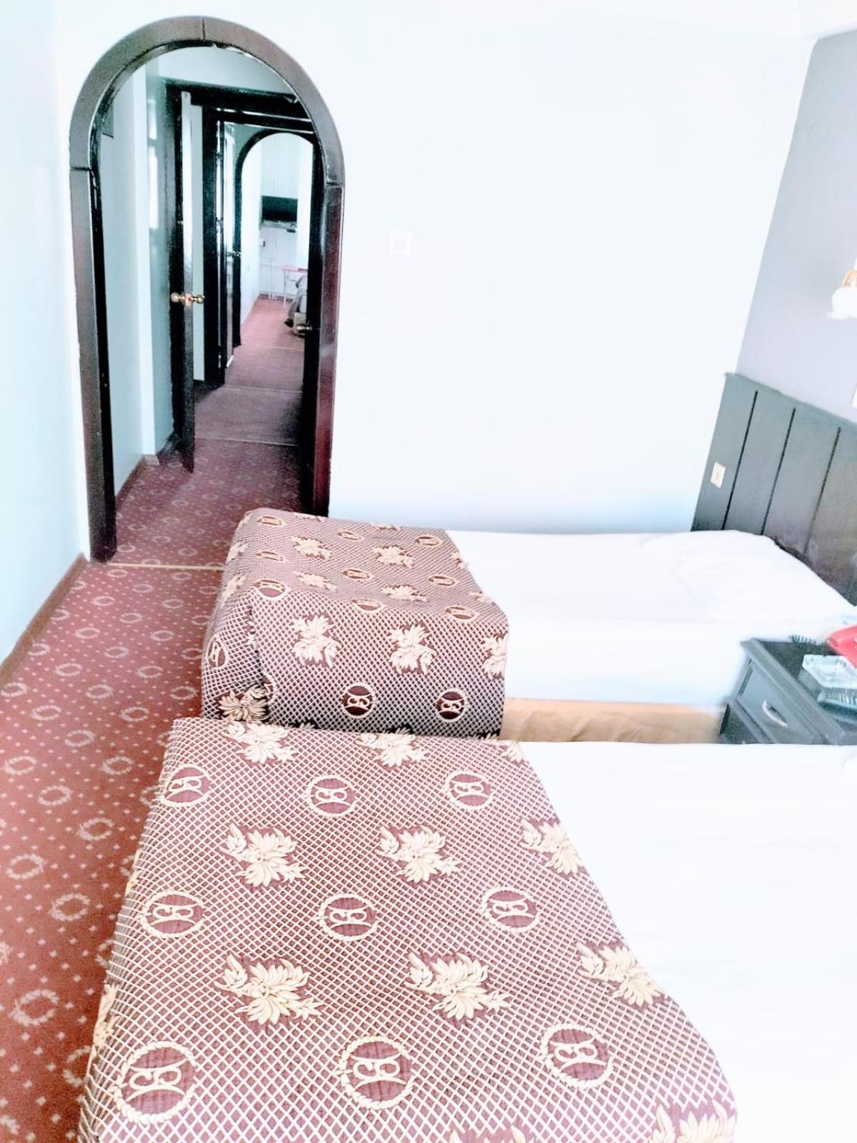 Standard Twin Room photo 2