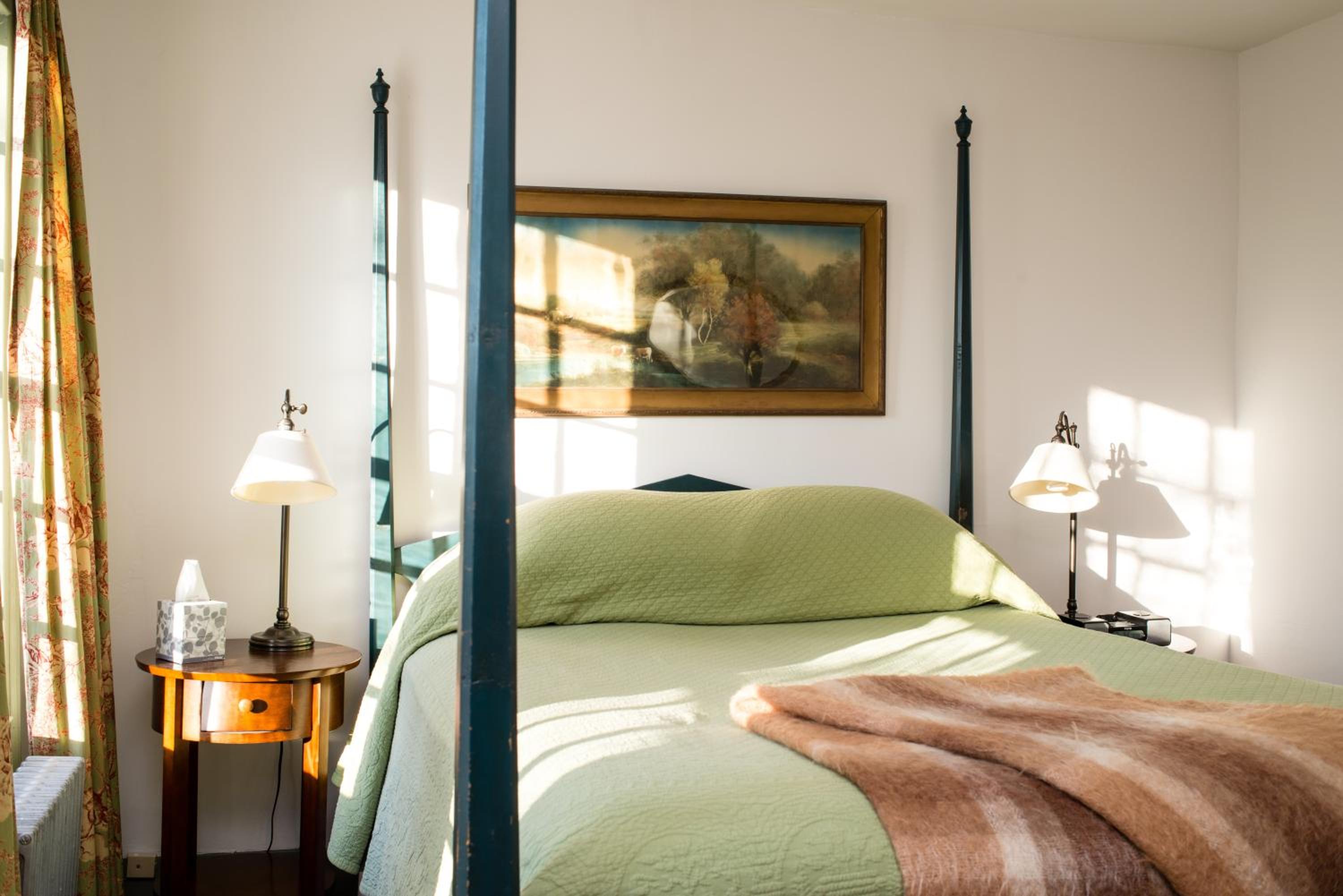 Queen Suite with Sofa Bed photo 1