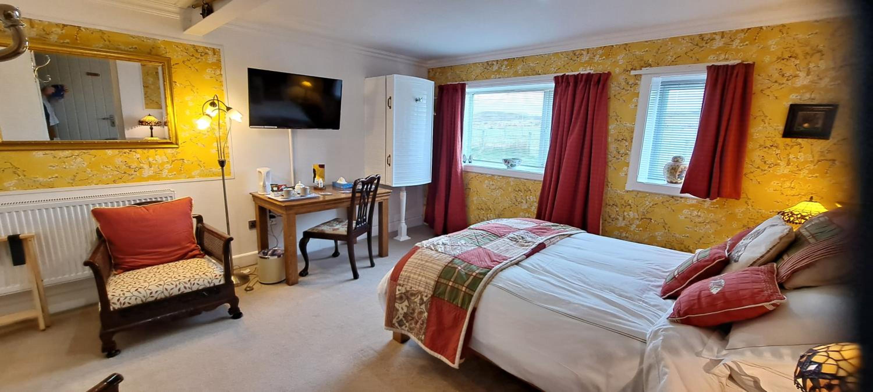 Superior King Room - Photo 1