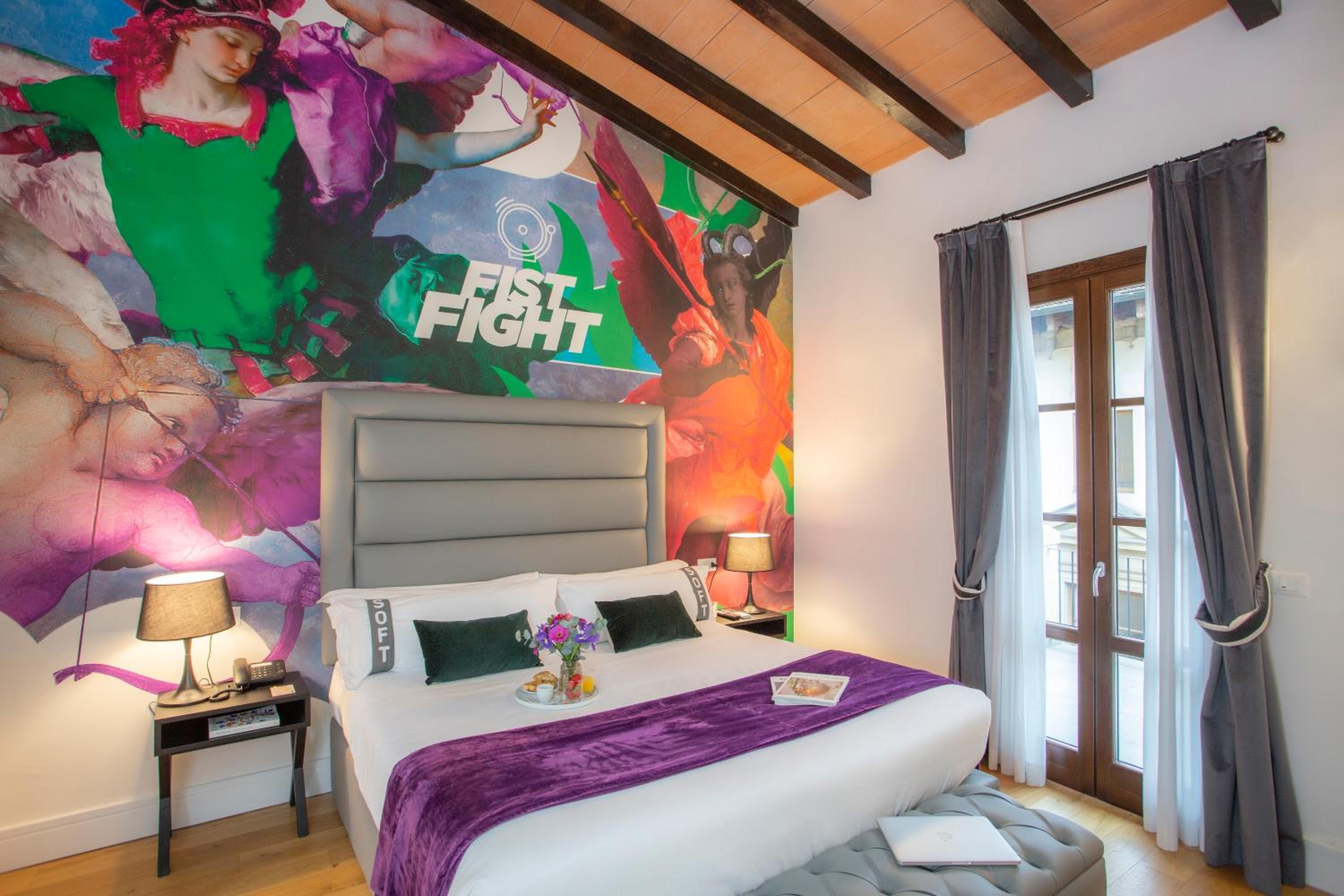 DELUXE JUNIOR SUITE