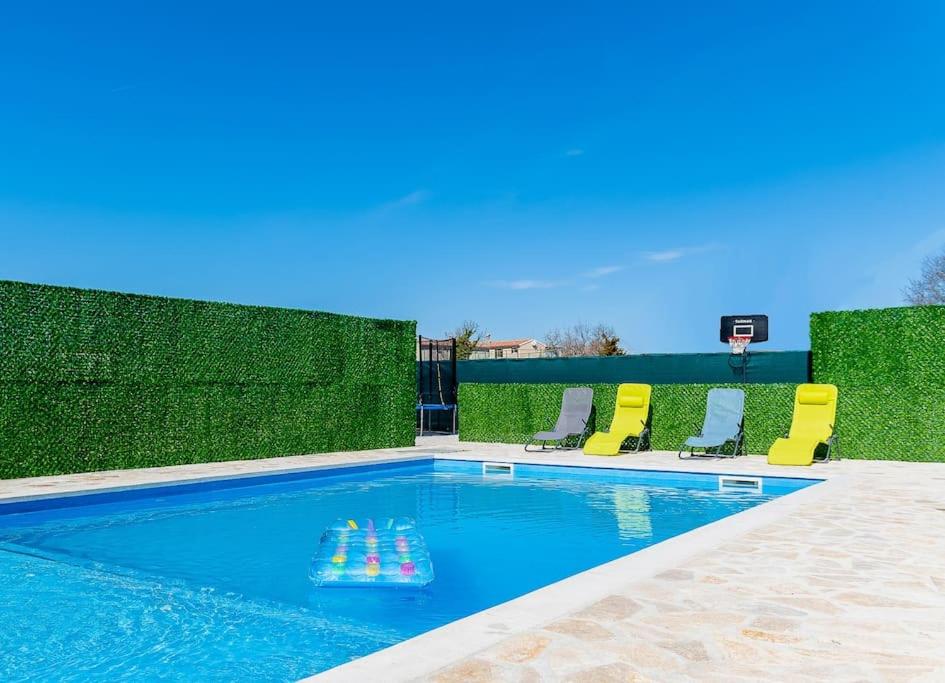Villa photo 3
