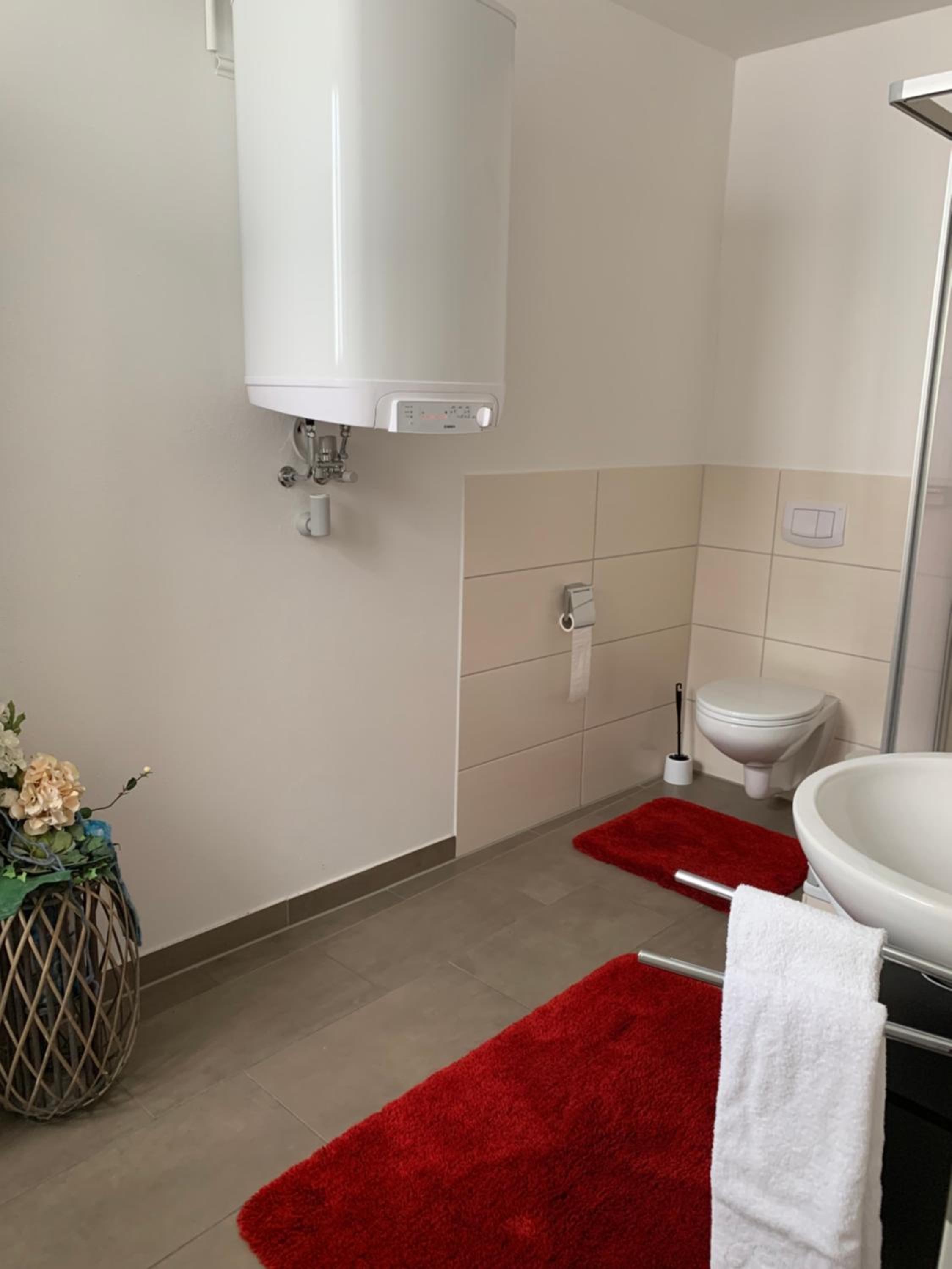 Family Room with Shower - Photo 3