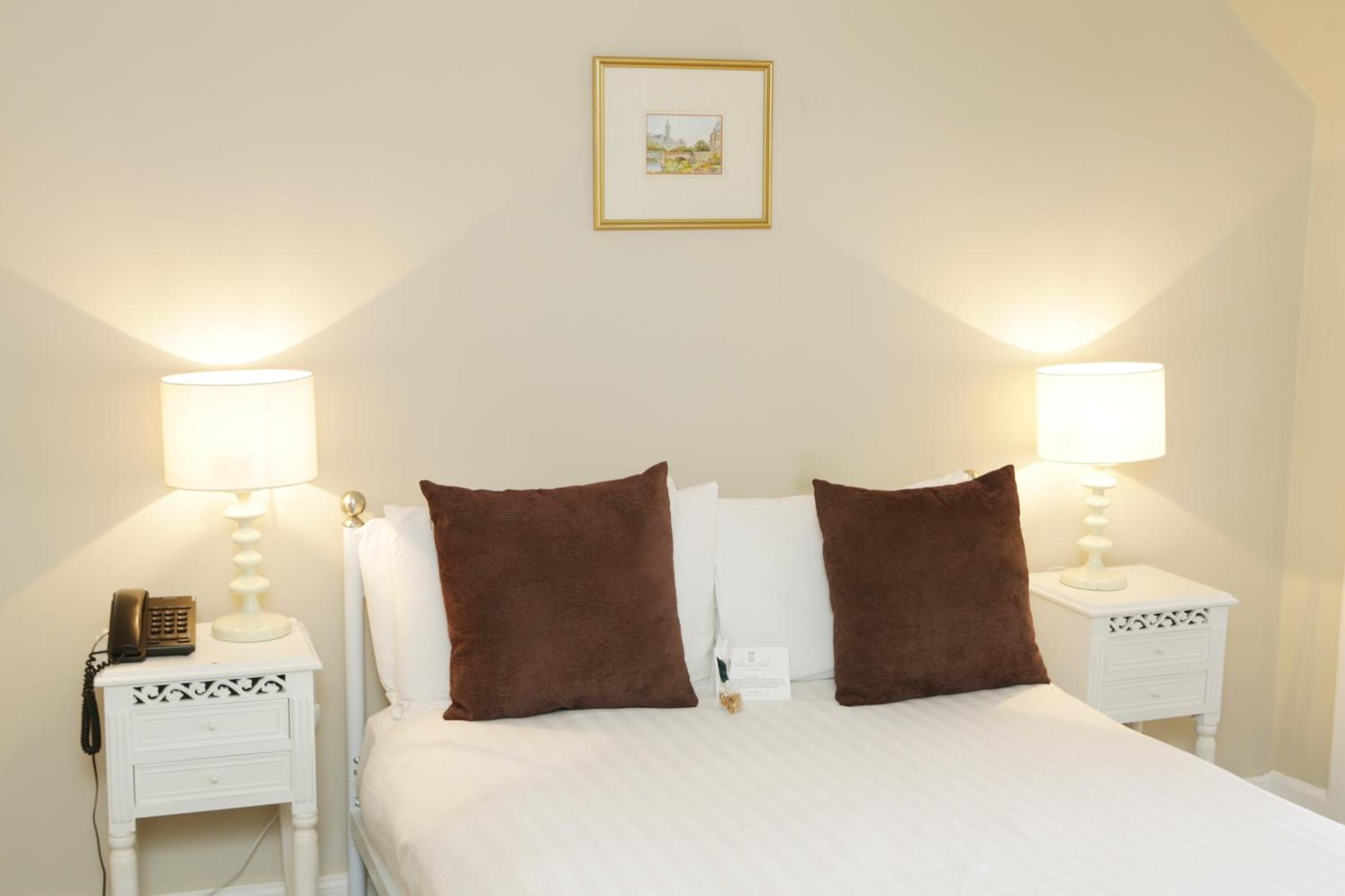 Budget Double Room photo 2