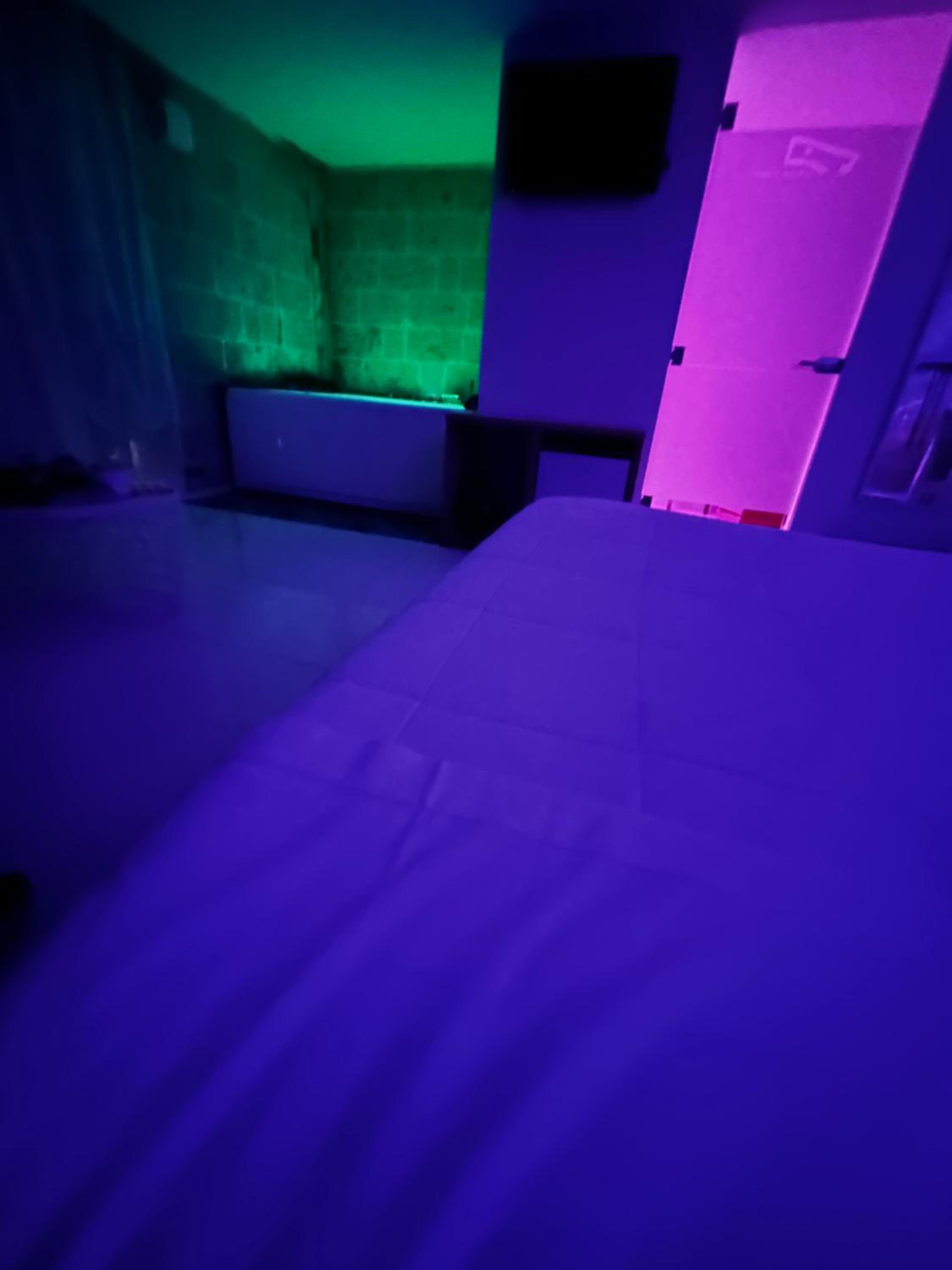 Deluxe Double Room with Bath - Photo 15