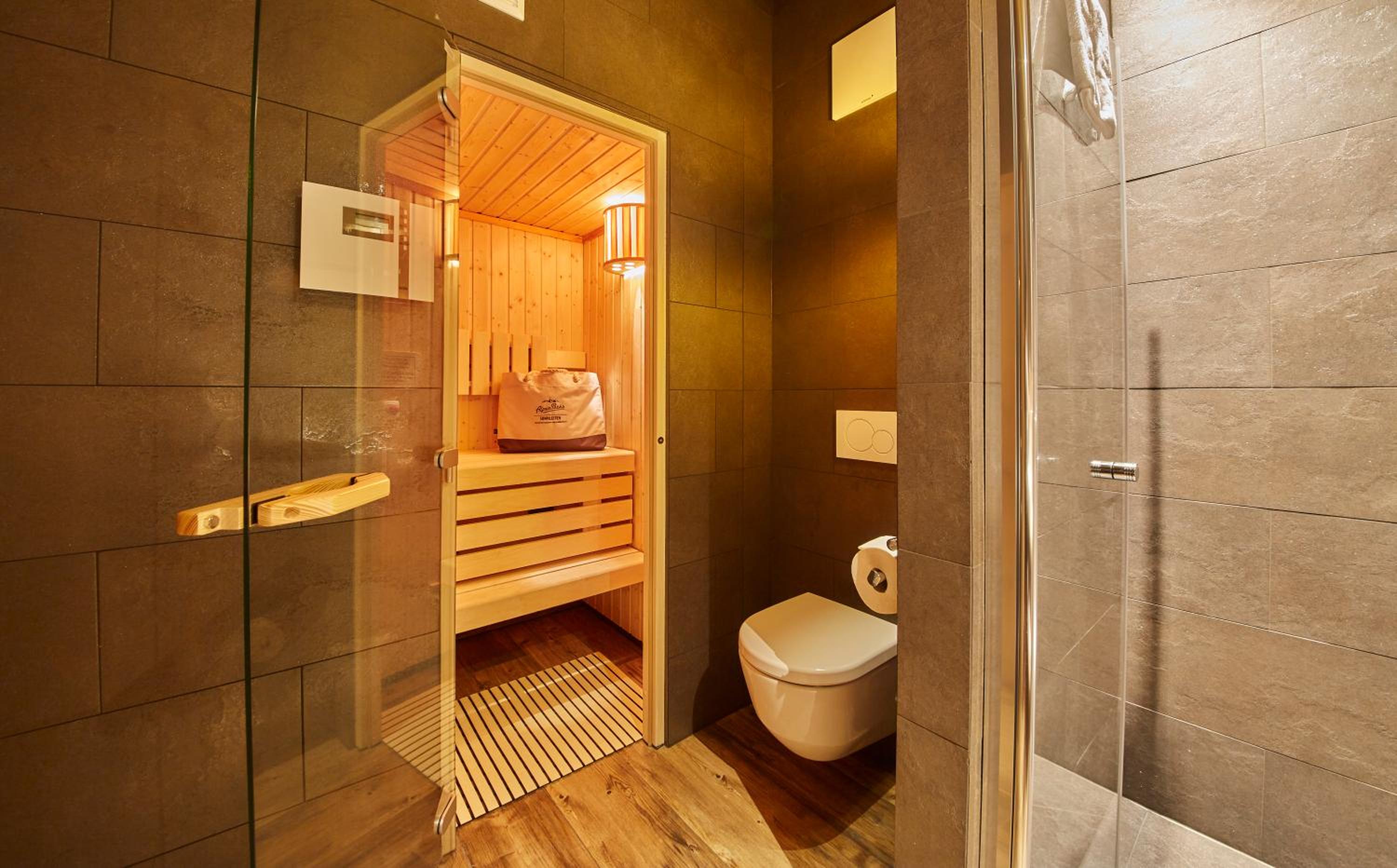Two-Bedroom Apartment with Sauna - Photo 24