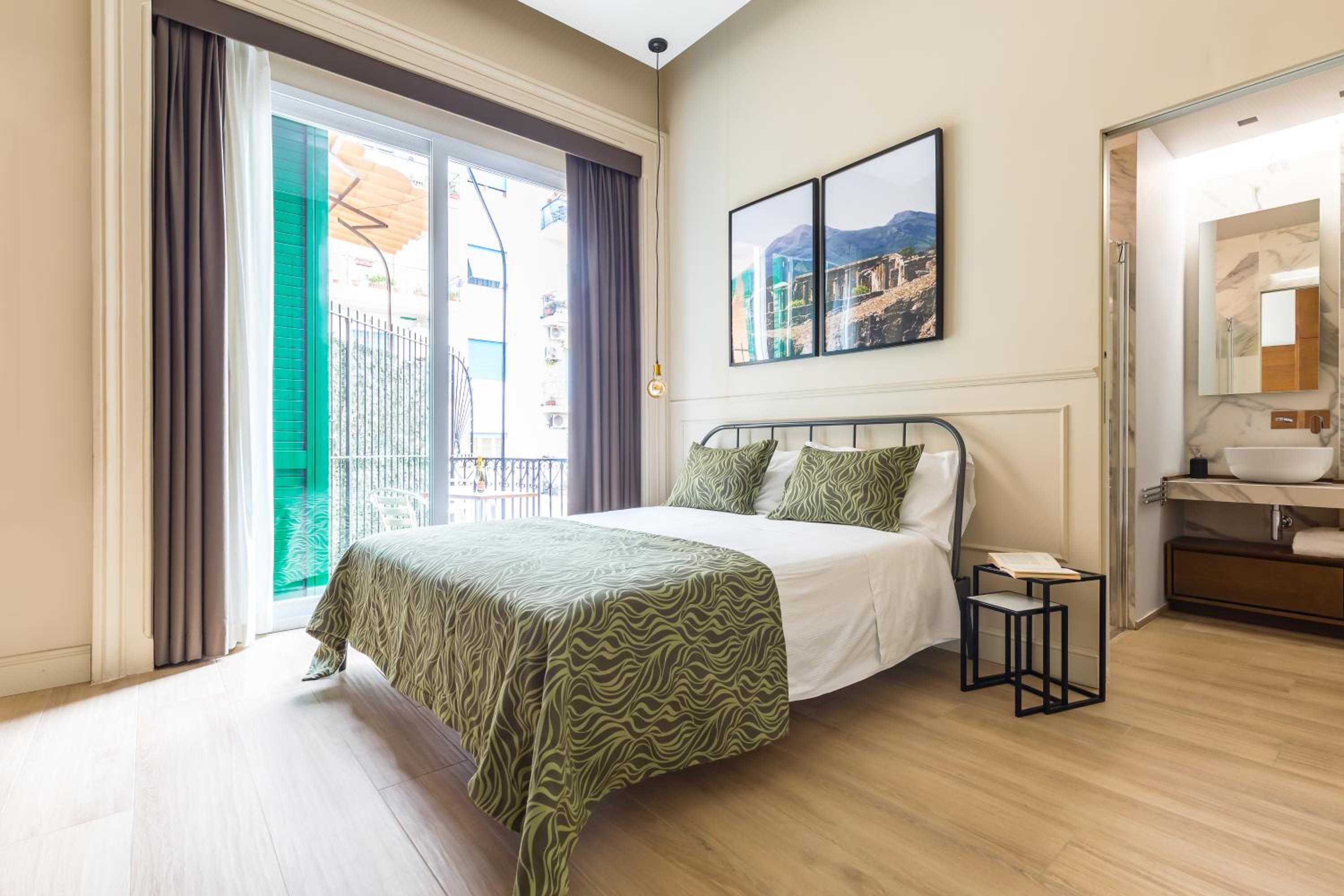 Deluxe Double Room with Sea View