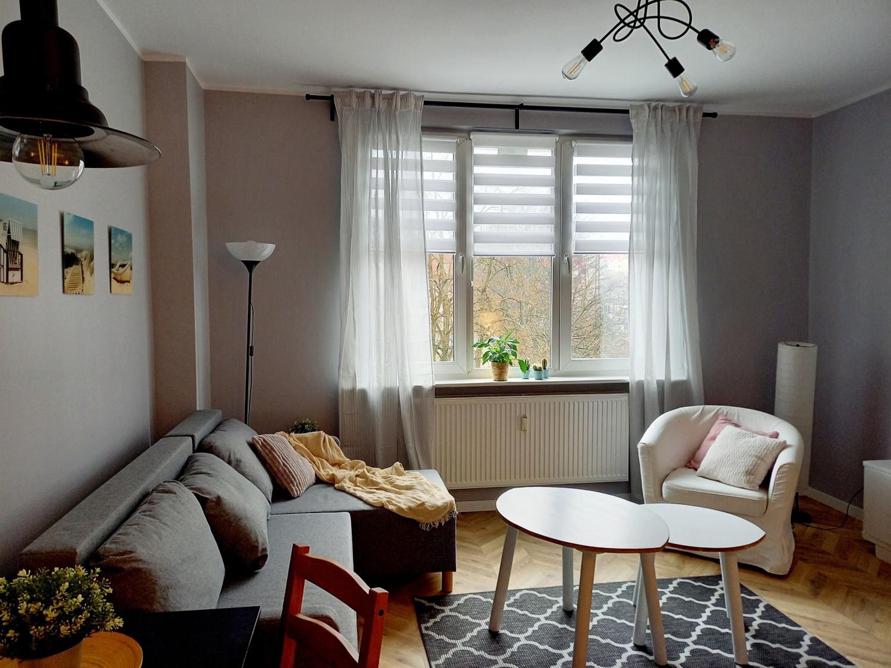 Studio Apartment - Photo 1