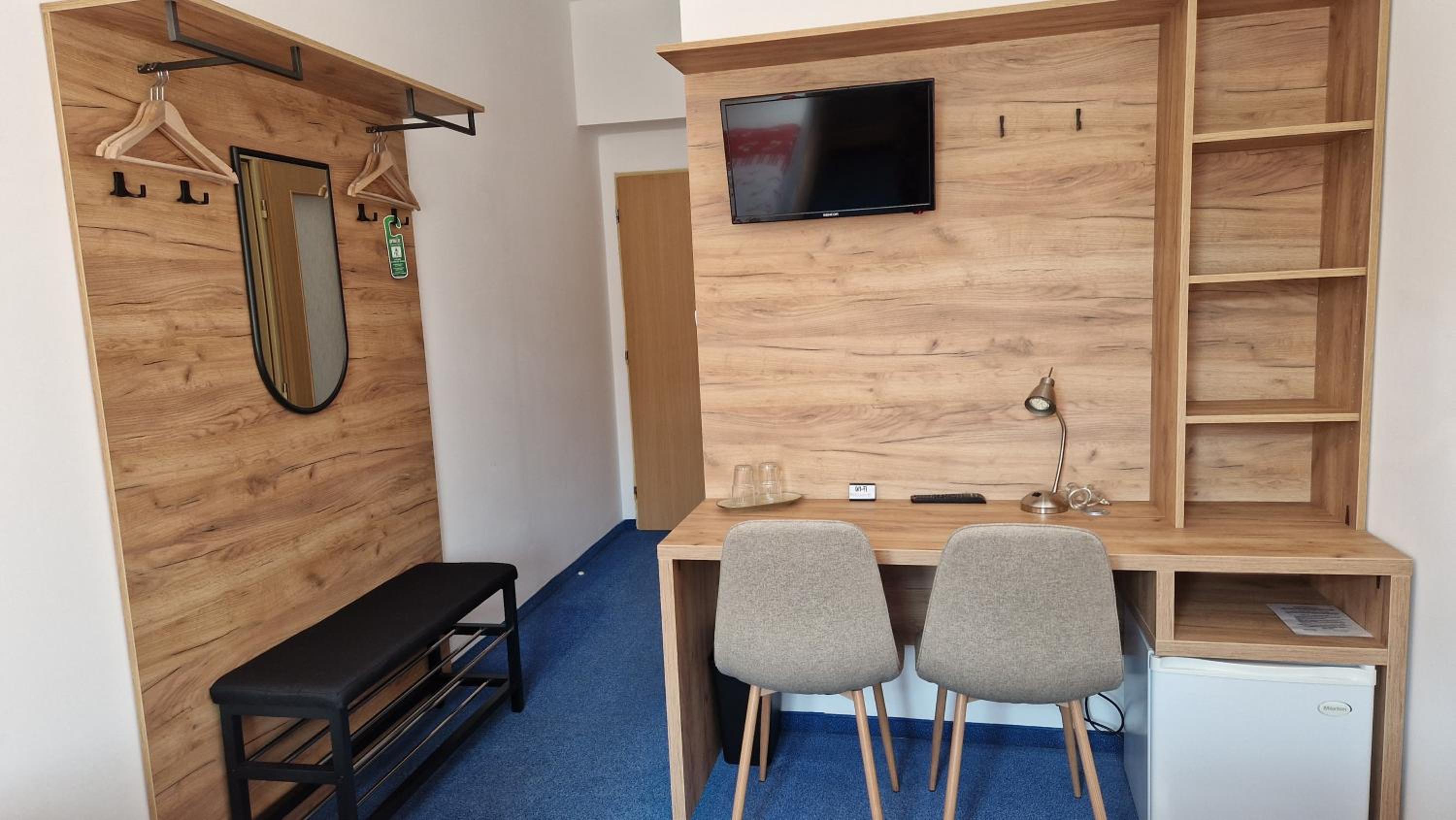 Double or Twin Room photo 3