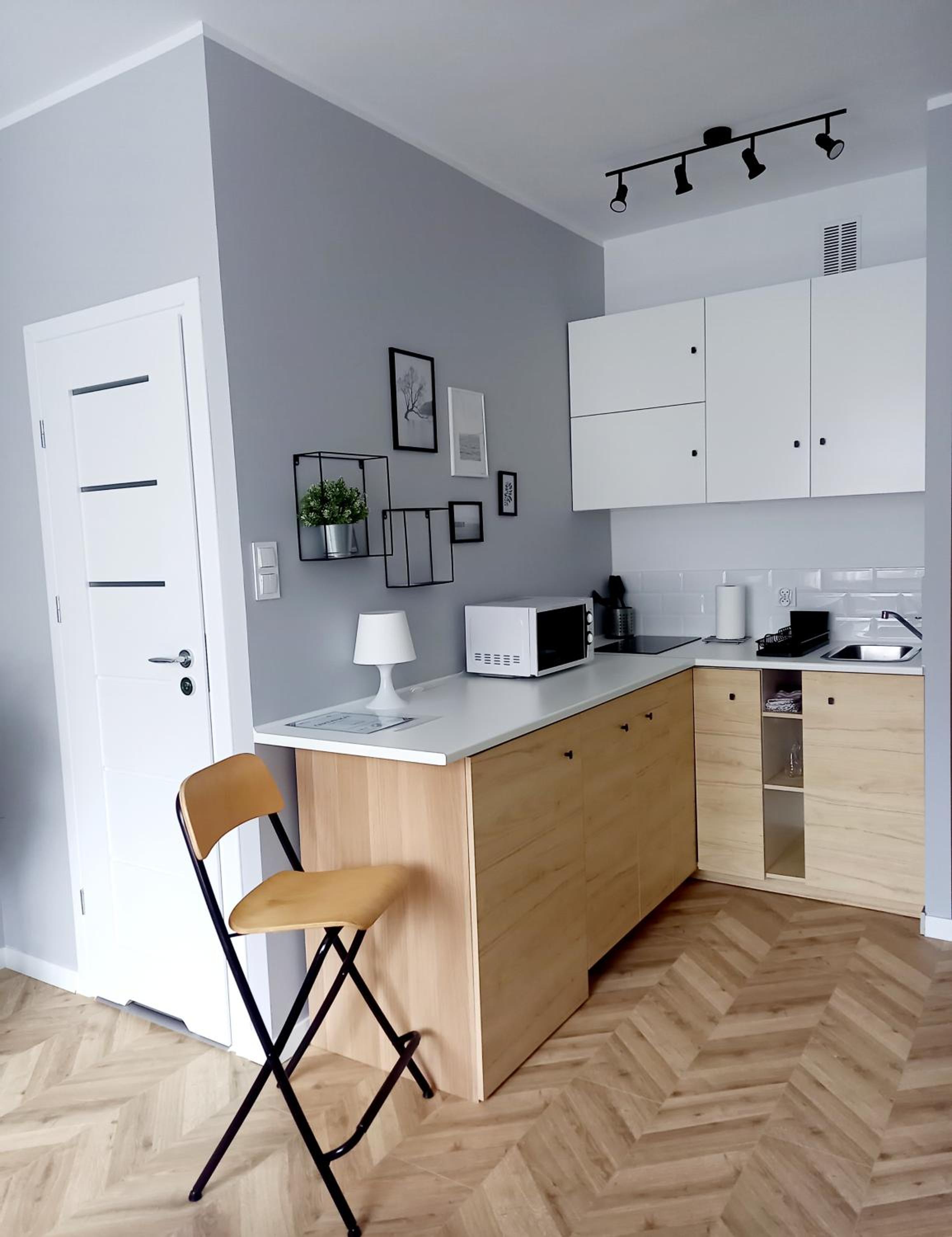 Studio Apartment - Photo 13