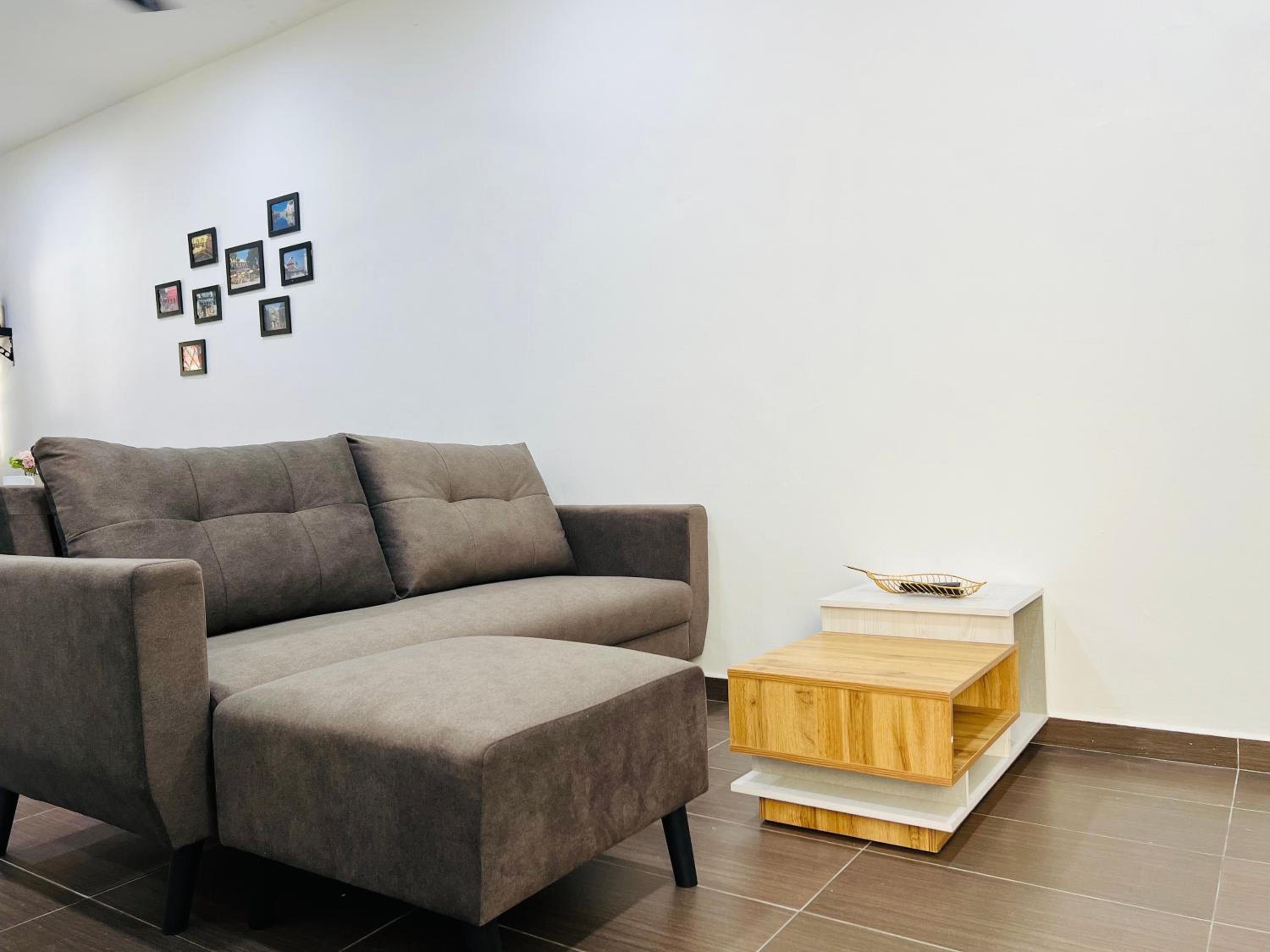 Three-Bedroom House - Photo 9