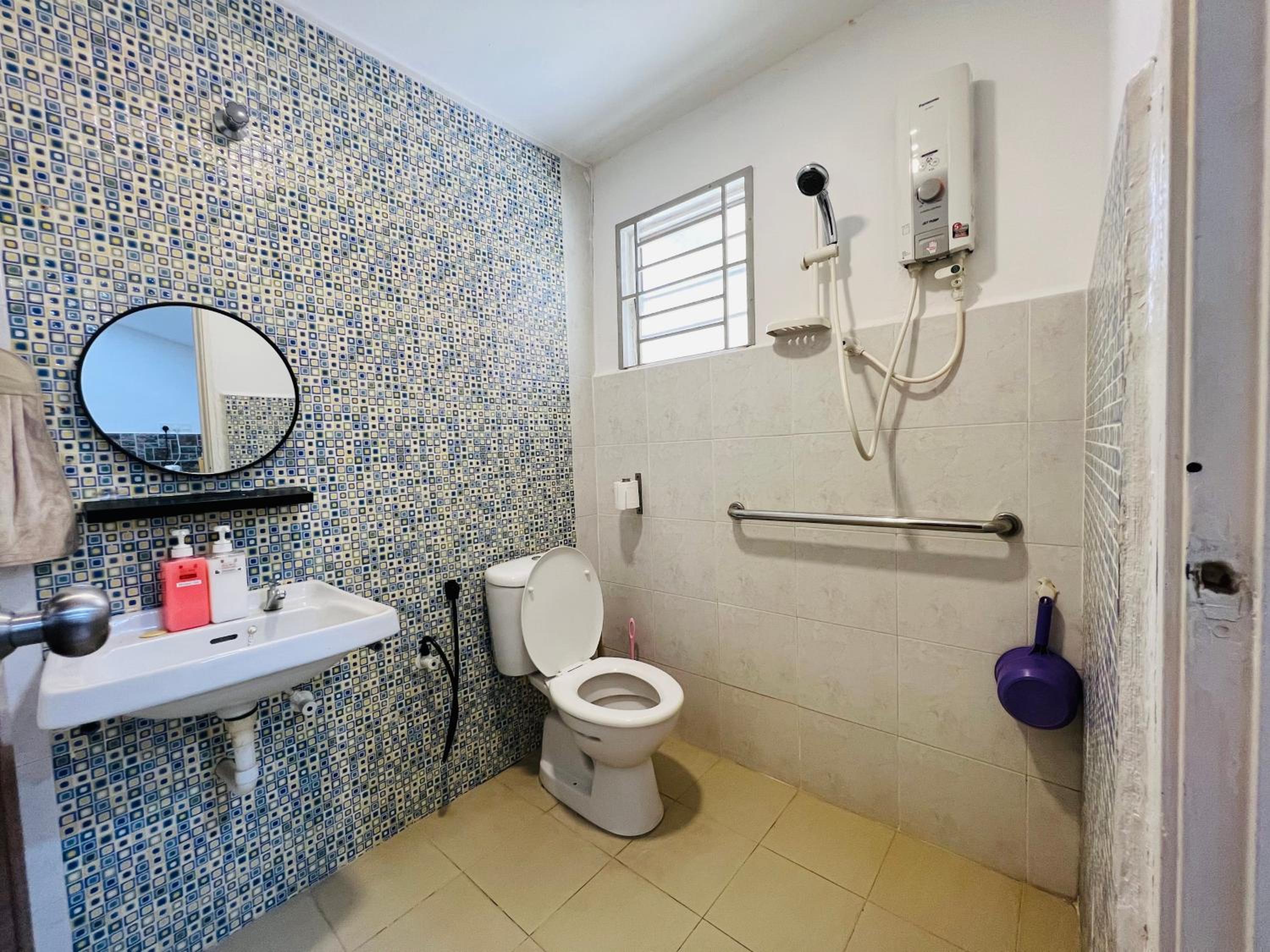 Three-Bedroom House - Photo 12