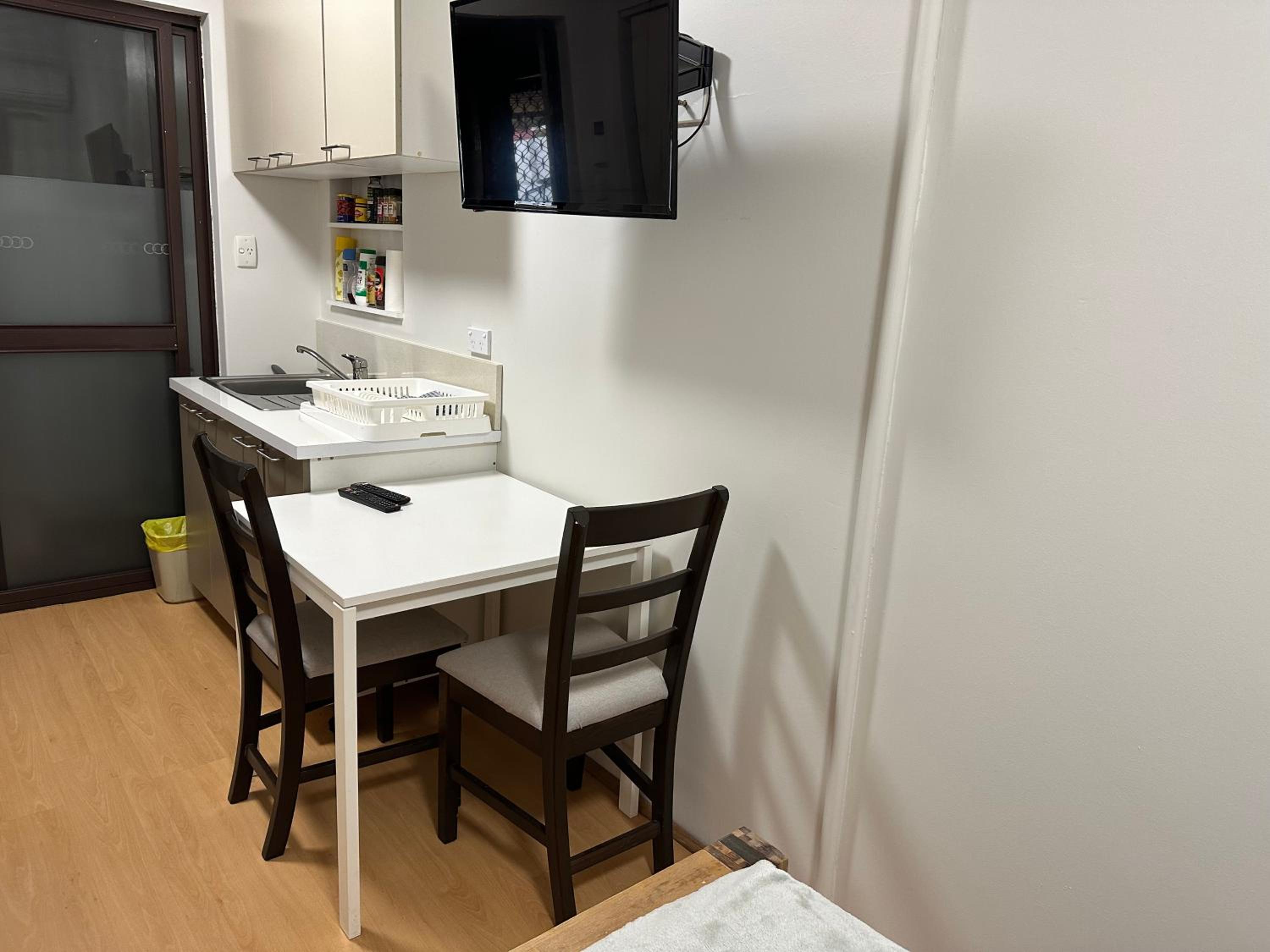 Studio Apartment photo 3
