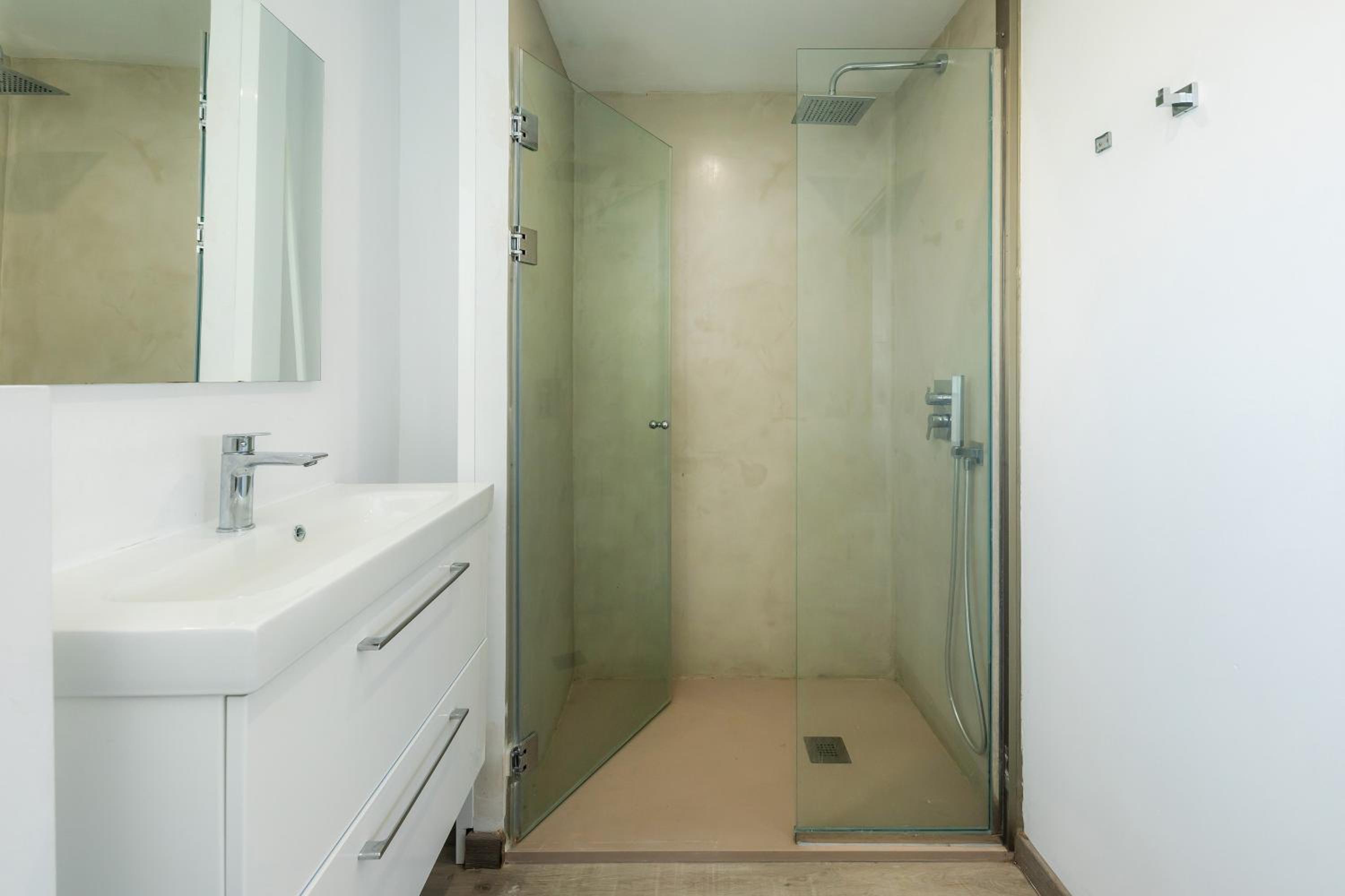 Three-Bedroom House photo 2