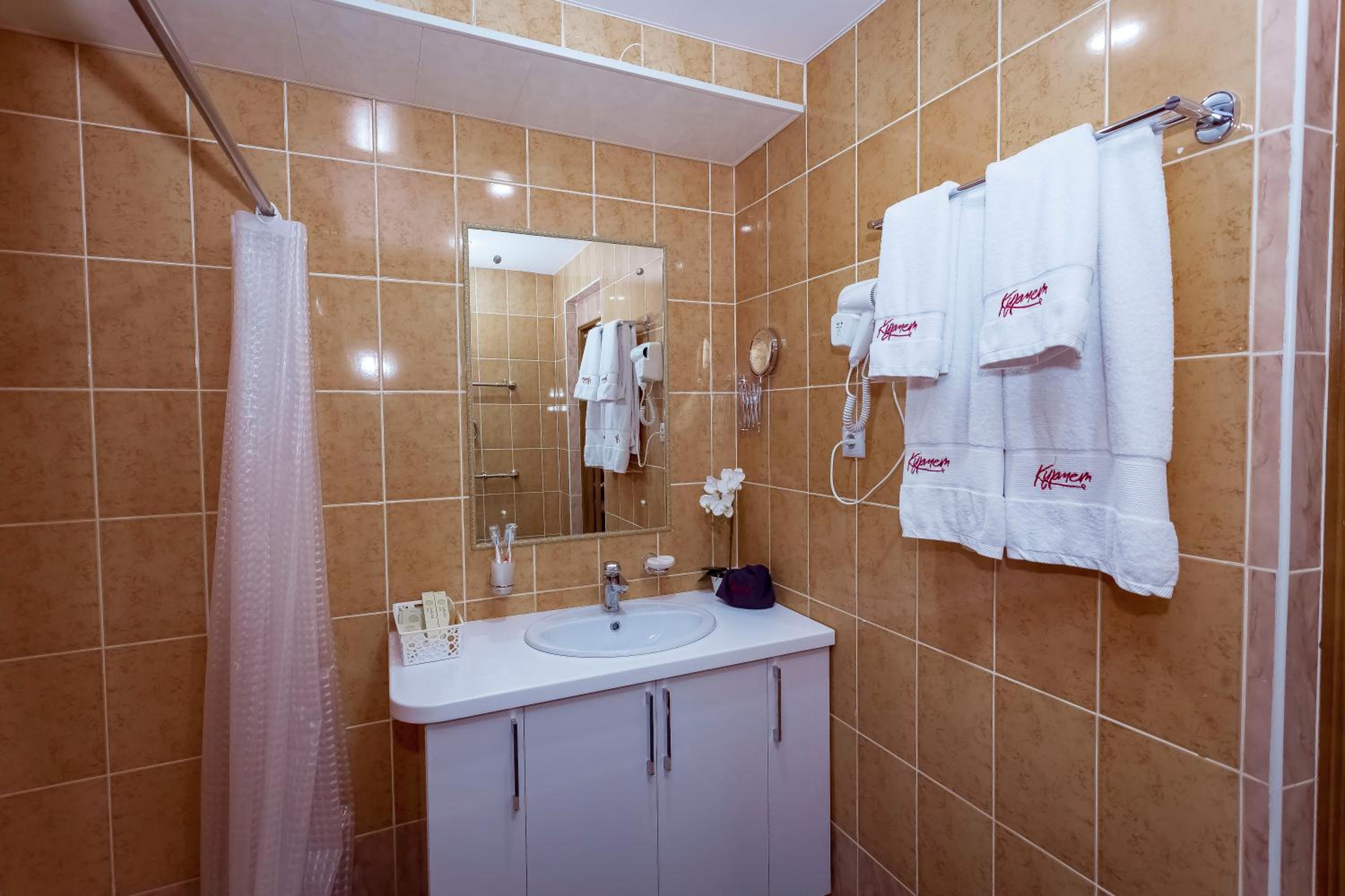 Suite - Photo 7
