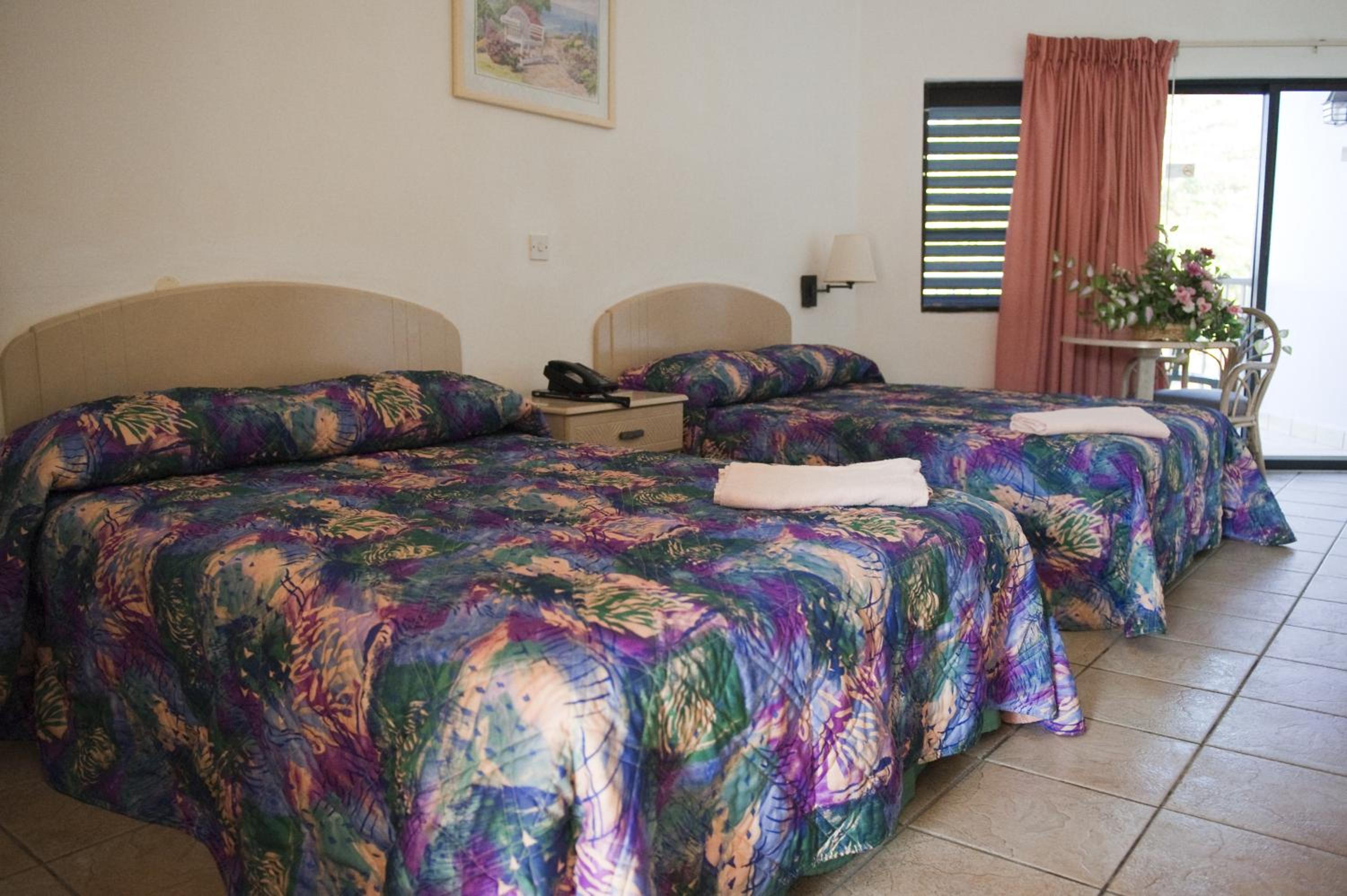 Garden View Room with Two Double Beds - Photo 4