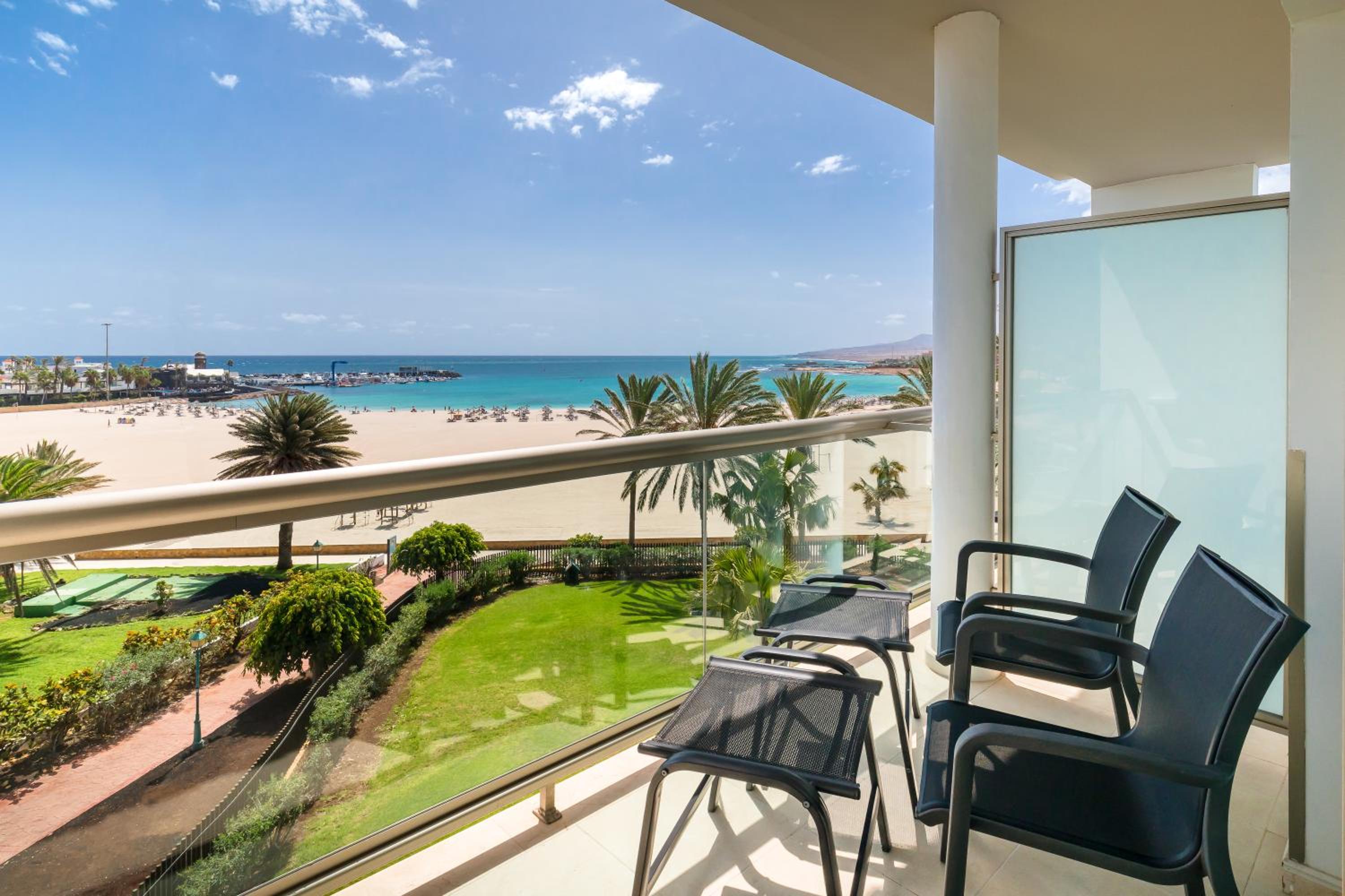 Double Room With Sea View ( 2 Adults + 1 Child ) - Photo 7