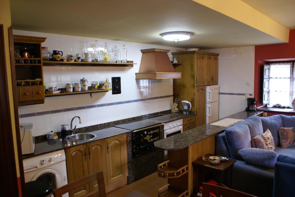 Four-Bedroom House photo 3