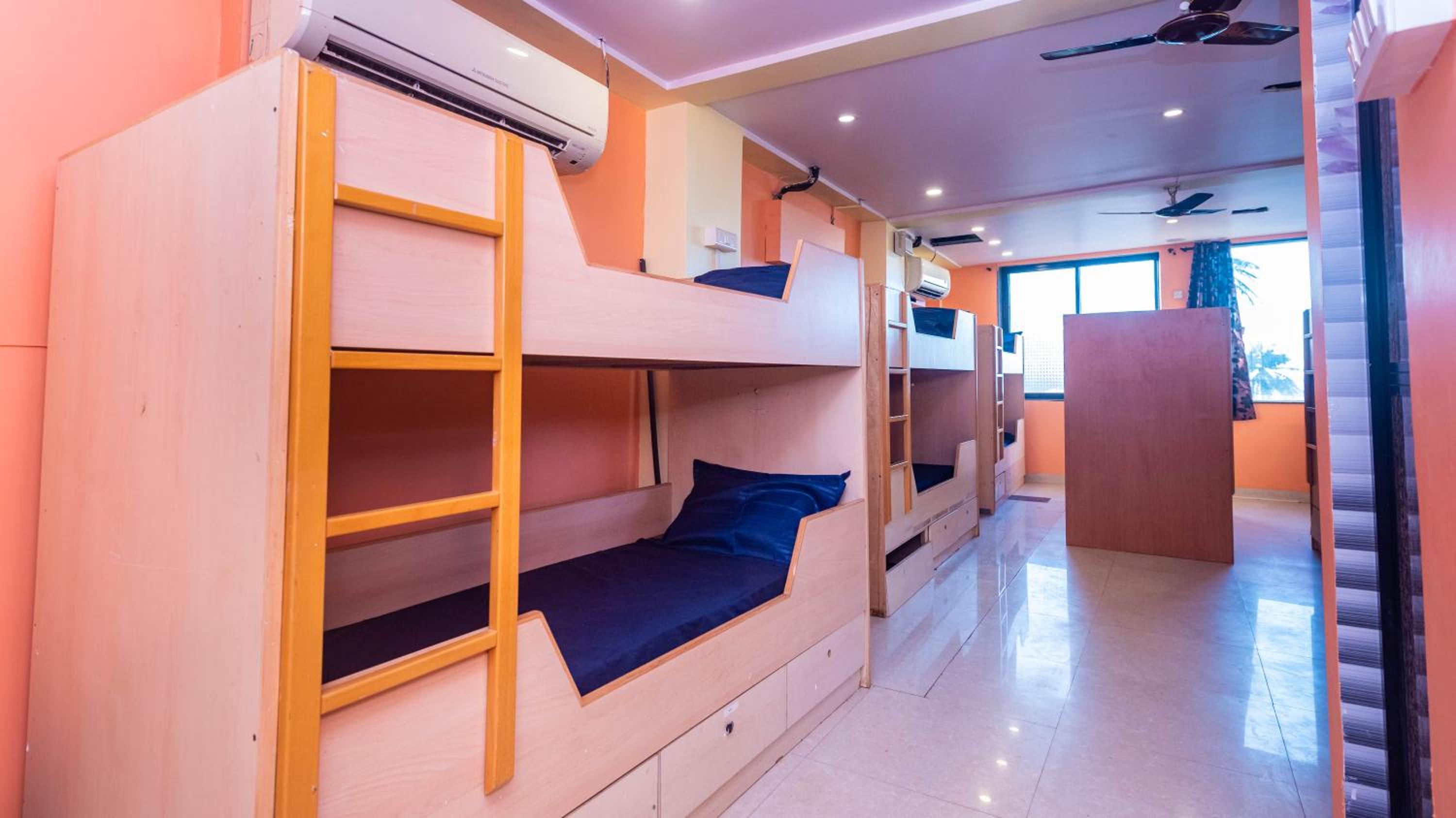 Single Bed in Mixed Dormitory Room photo 2