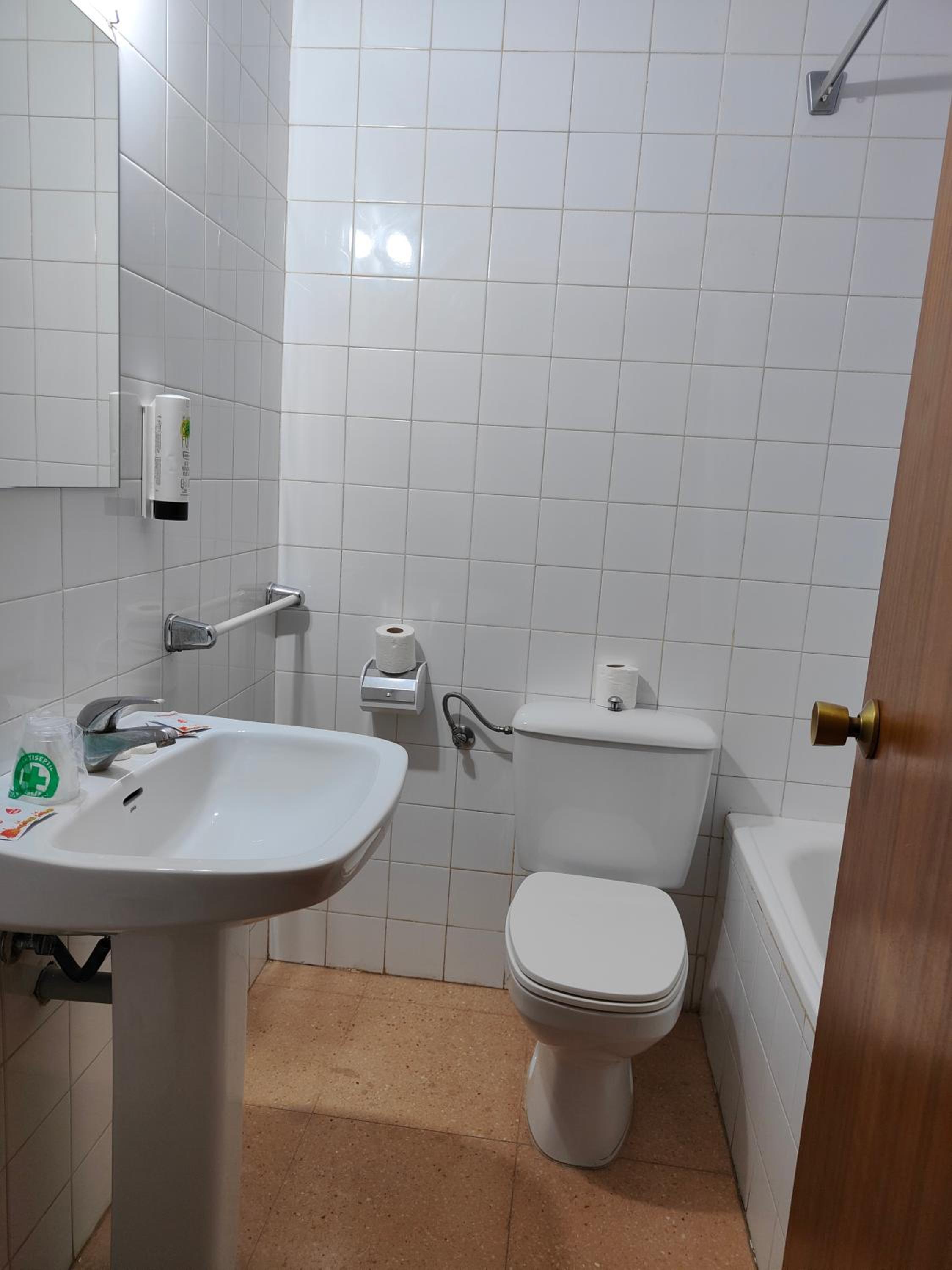 Single Room photo 2