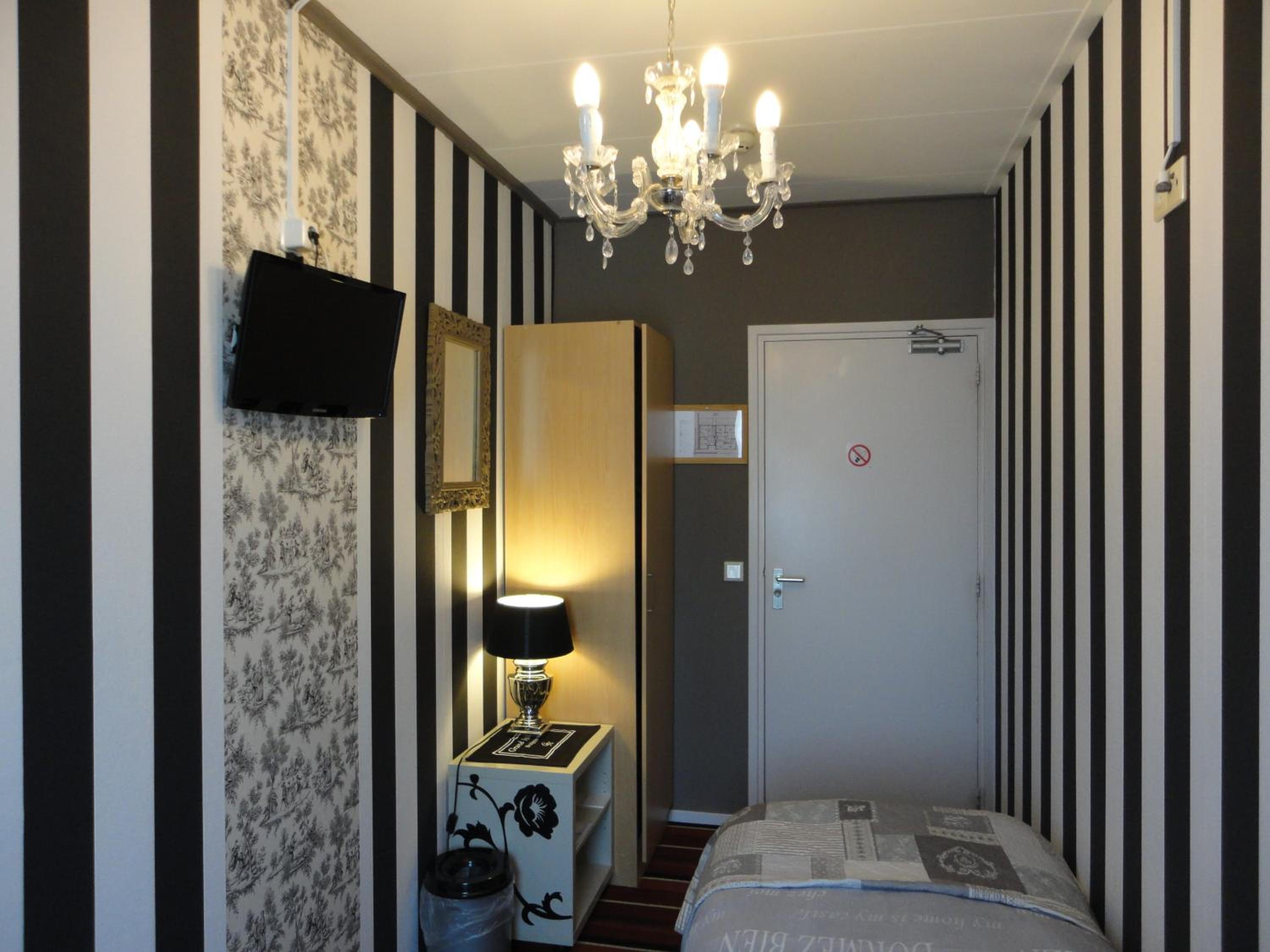 Single Room with Terrace and Garden View photo 3