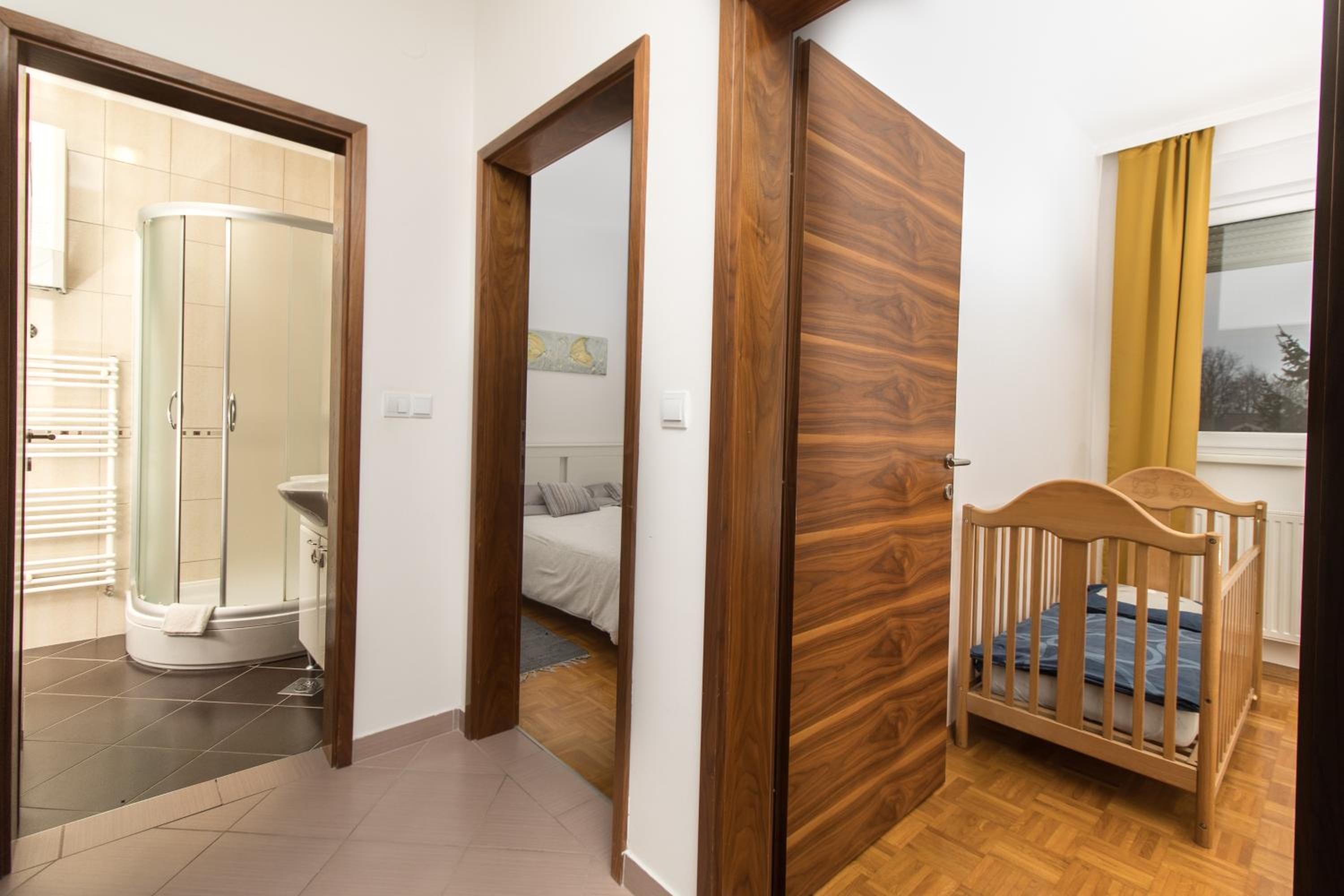 Two-Bedroom Apartment - Photo 7