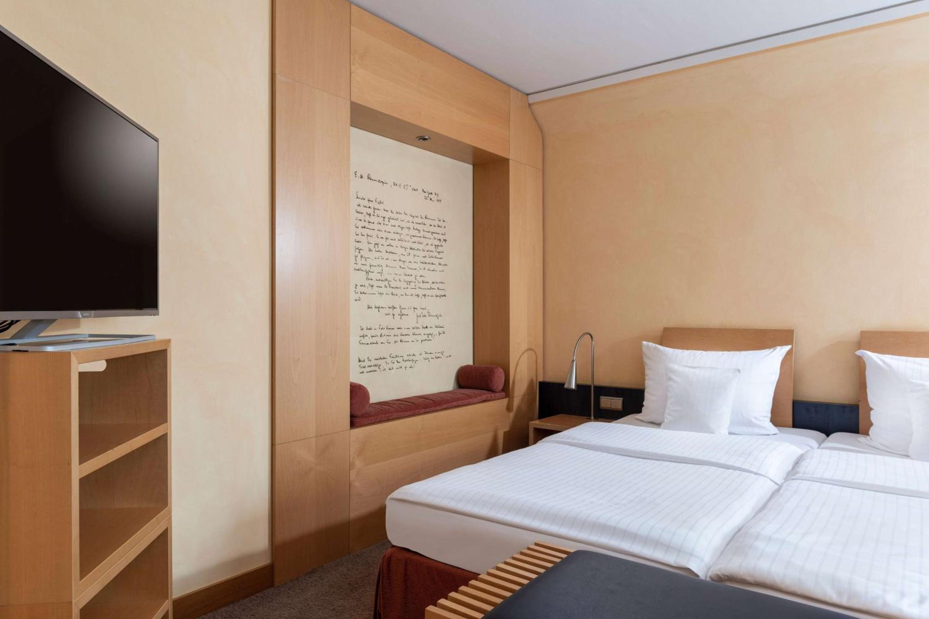 Executive Deluxe Twin Room photo 2