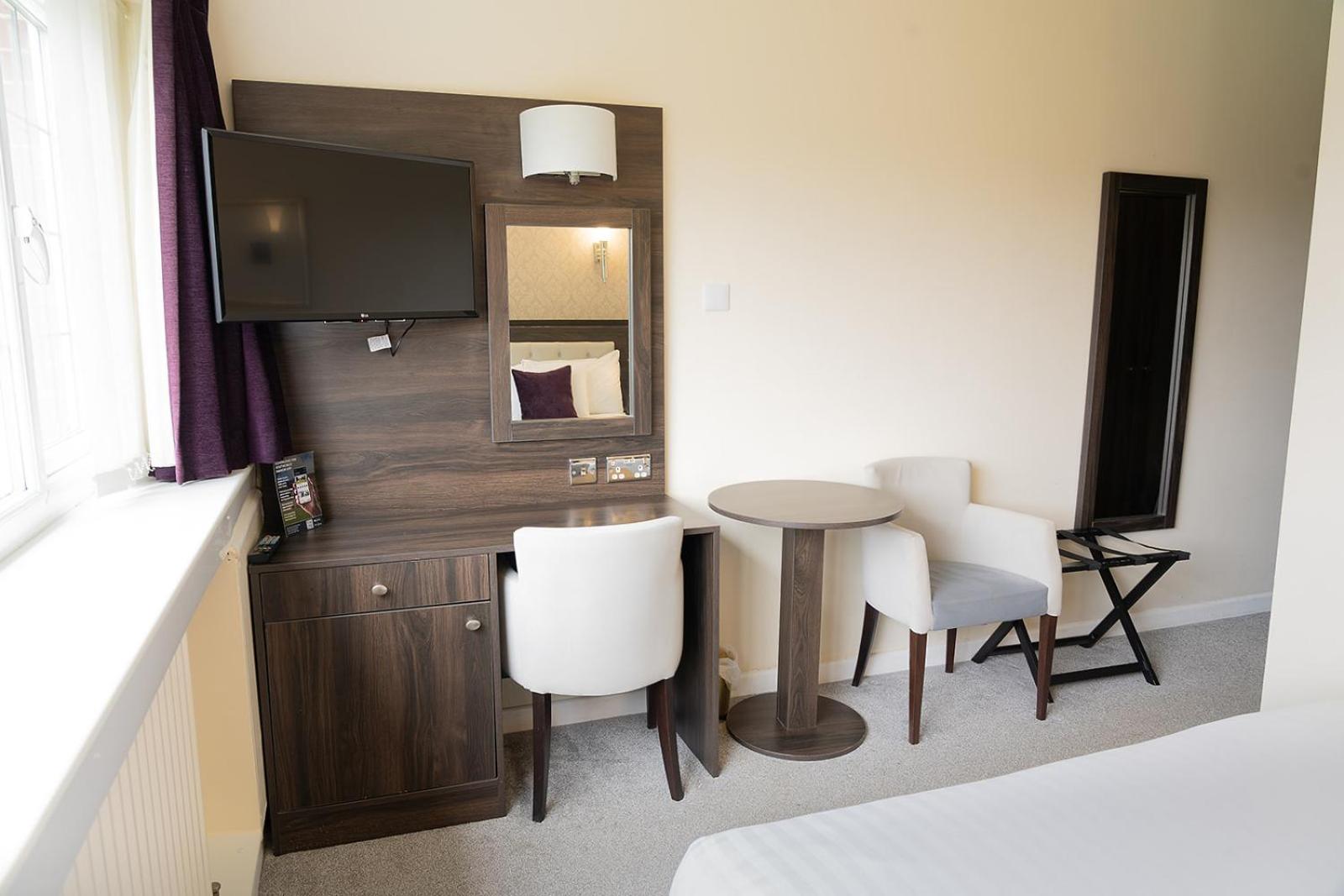 Standard Double Room - Non-Smoking - Photo 5