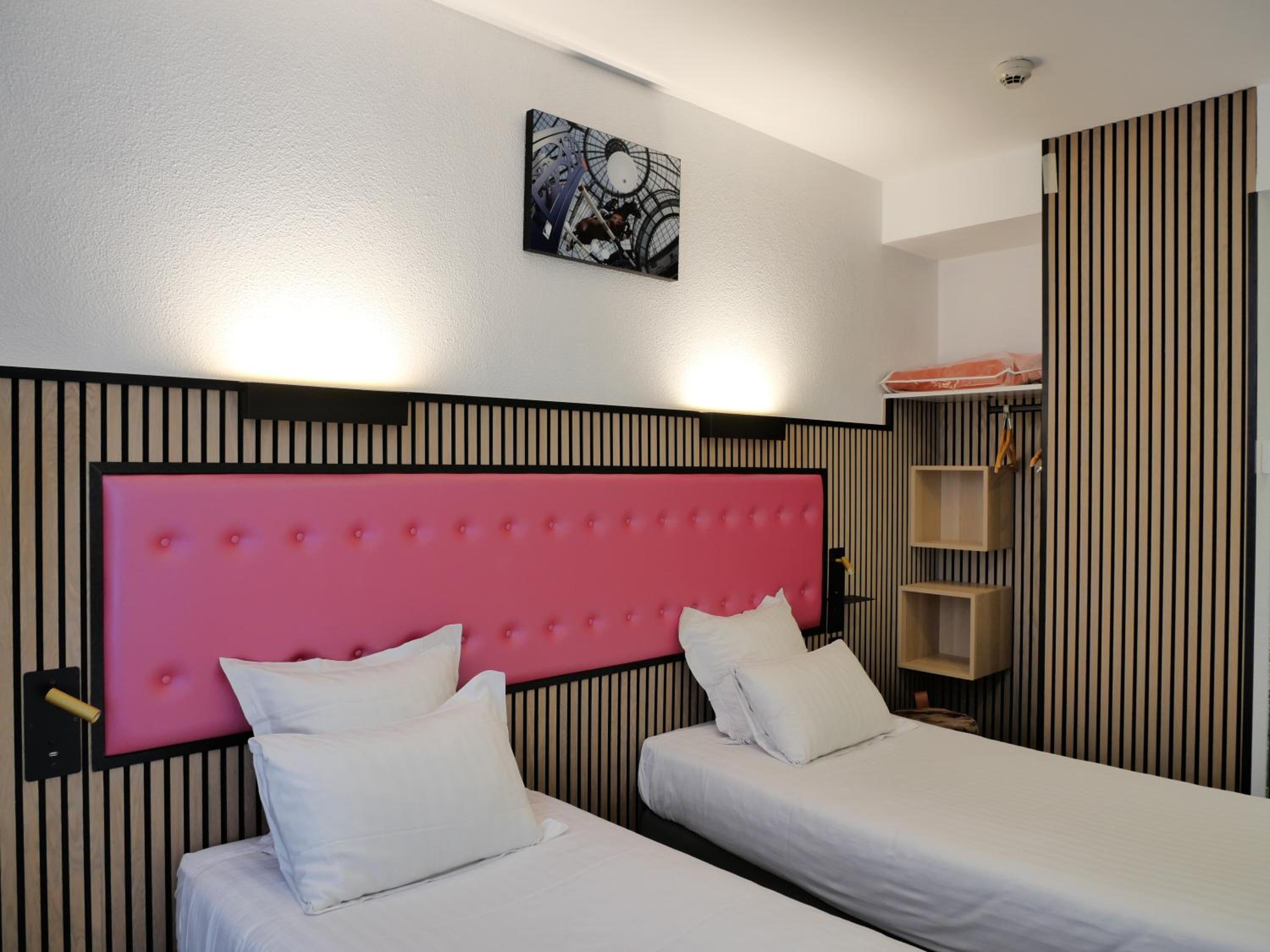 Comfort Room with Large Bed photo 3