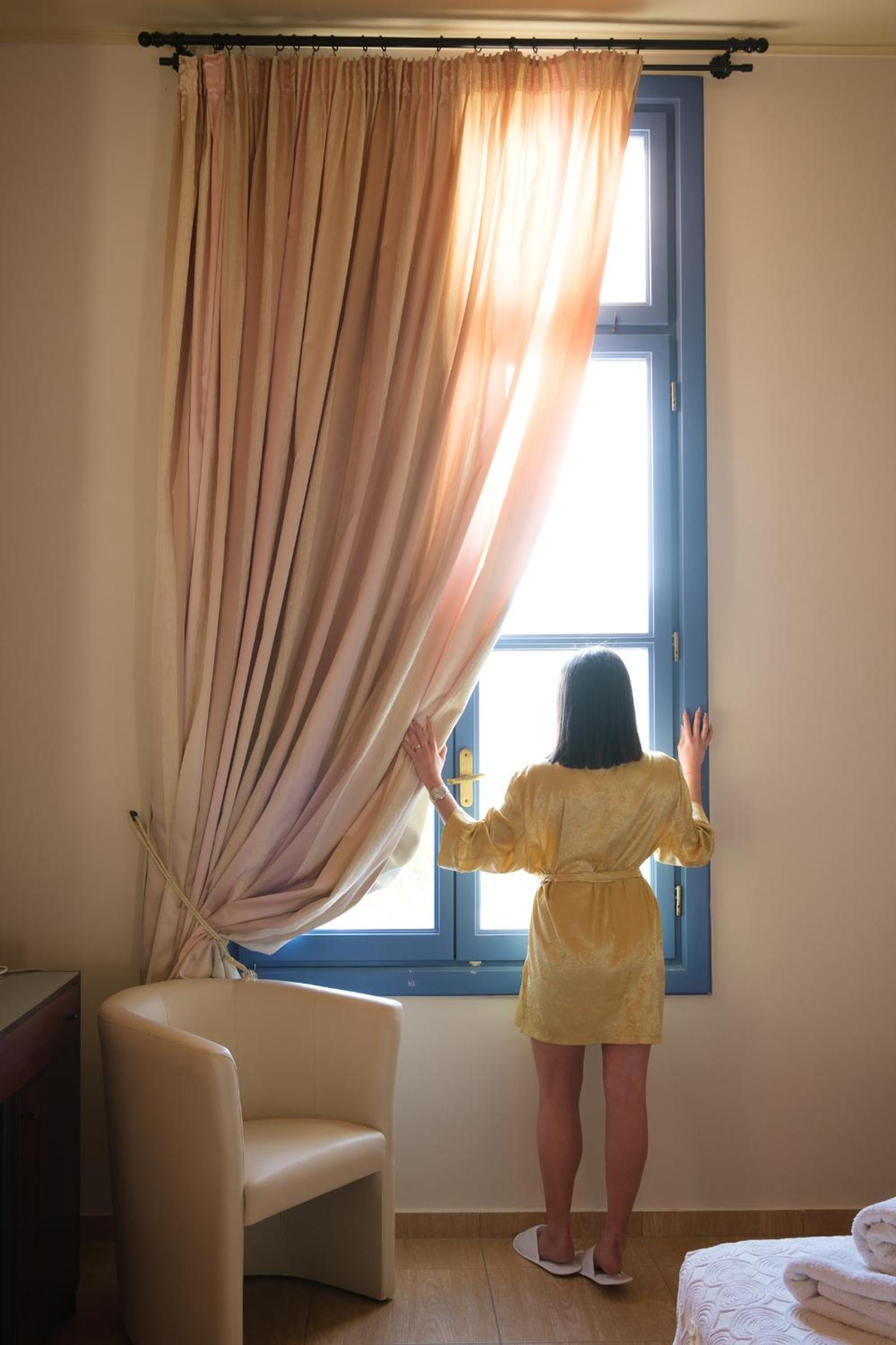 Double or Twin Room with Garden View - Photo 6