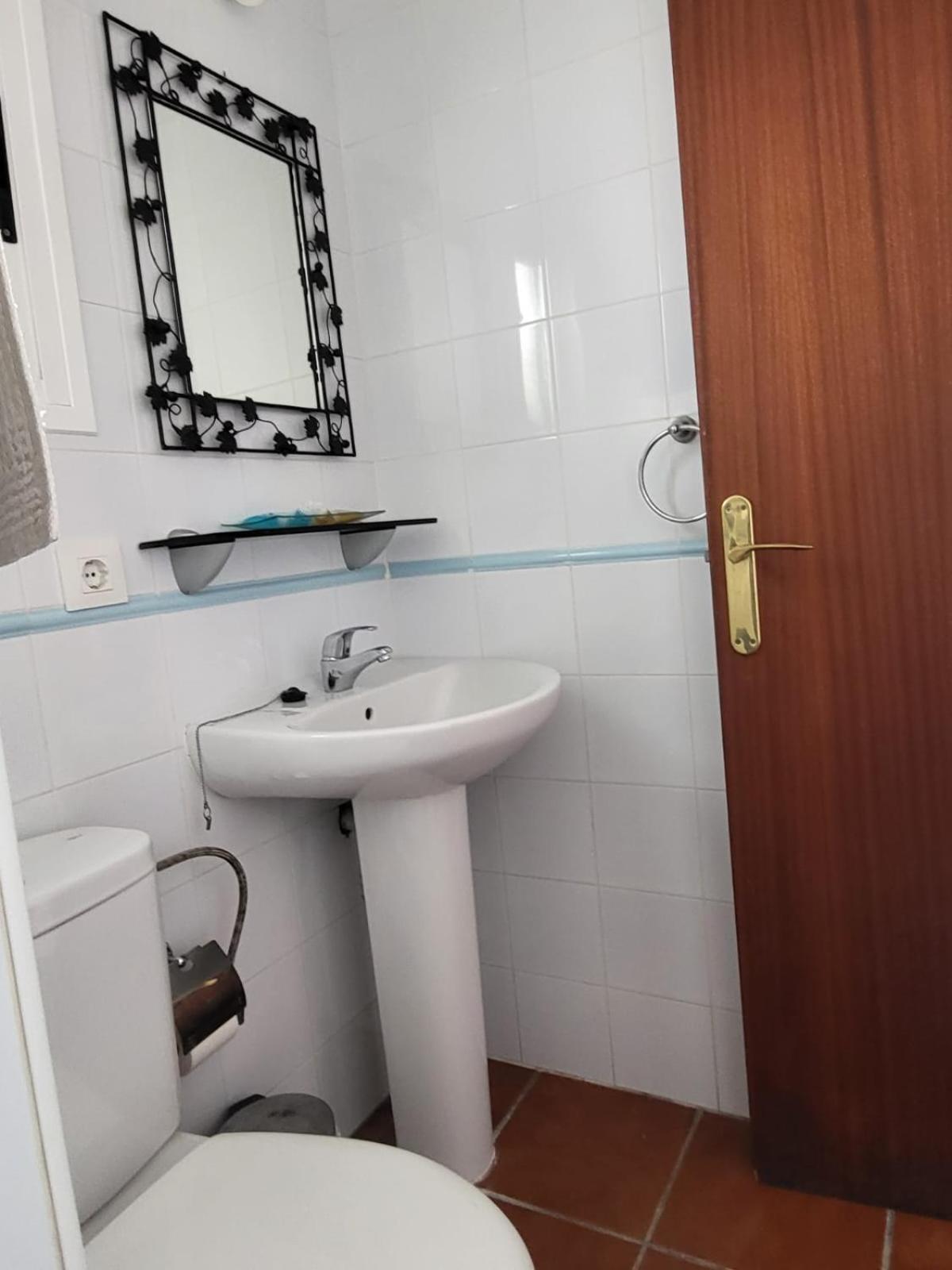 Basic Triple Room photo 2