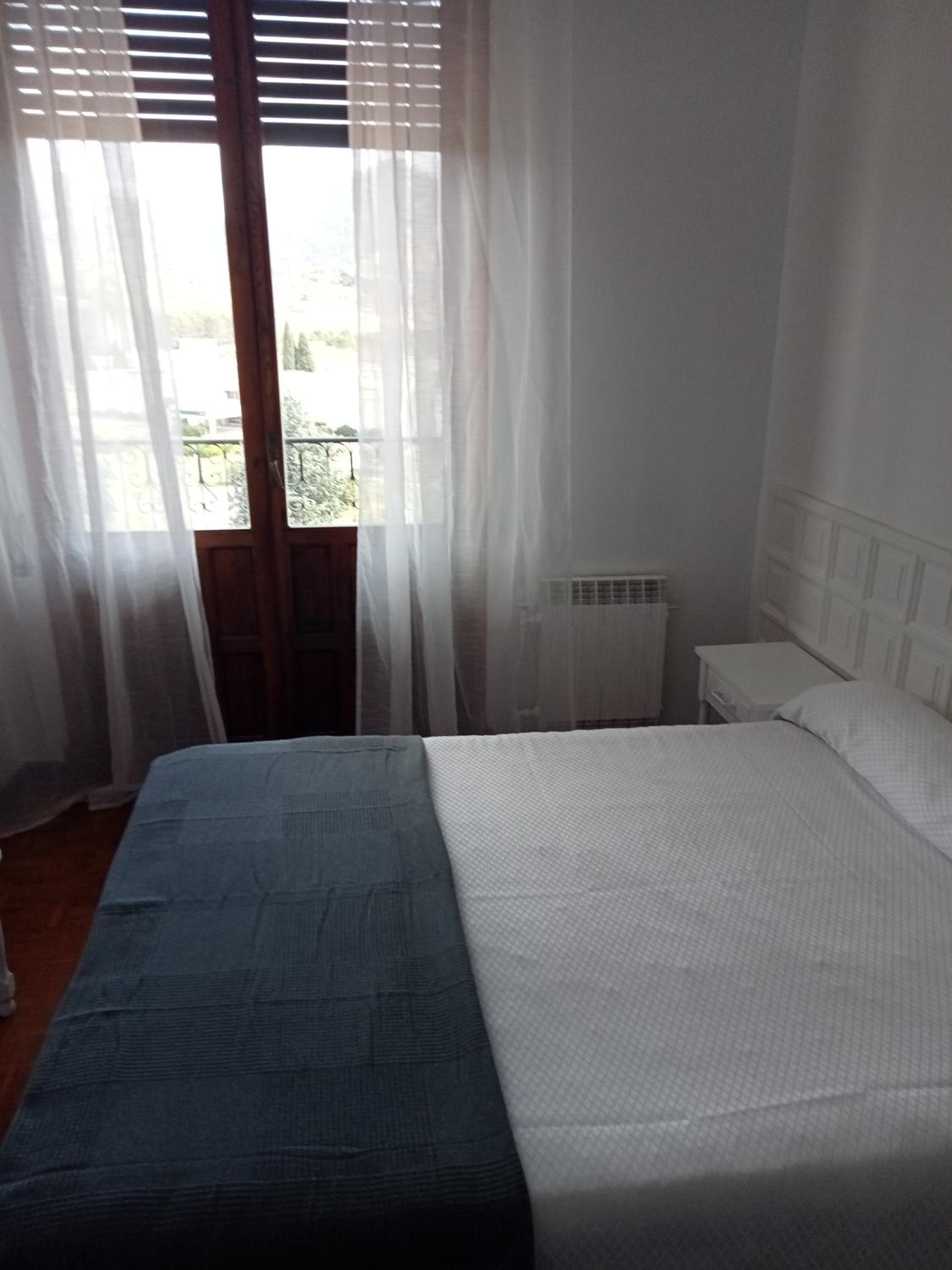 Family Room - Photo 10