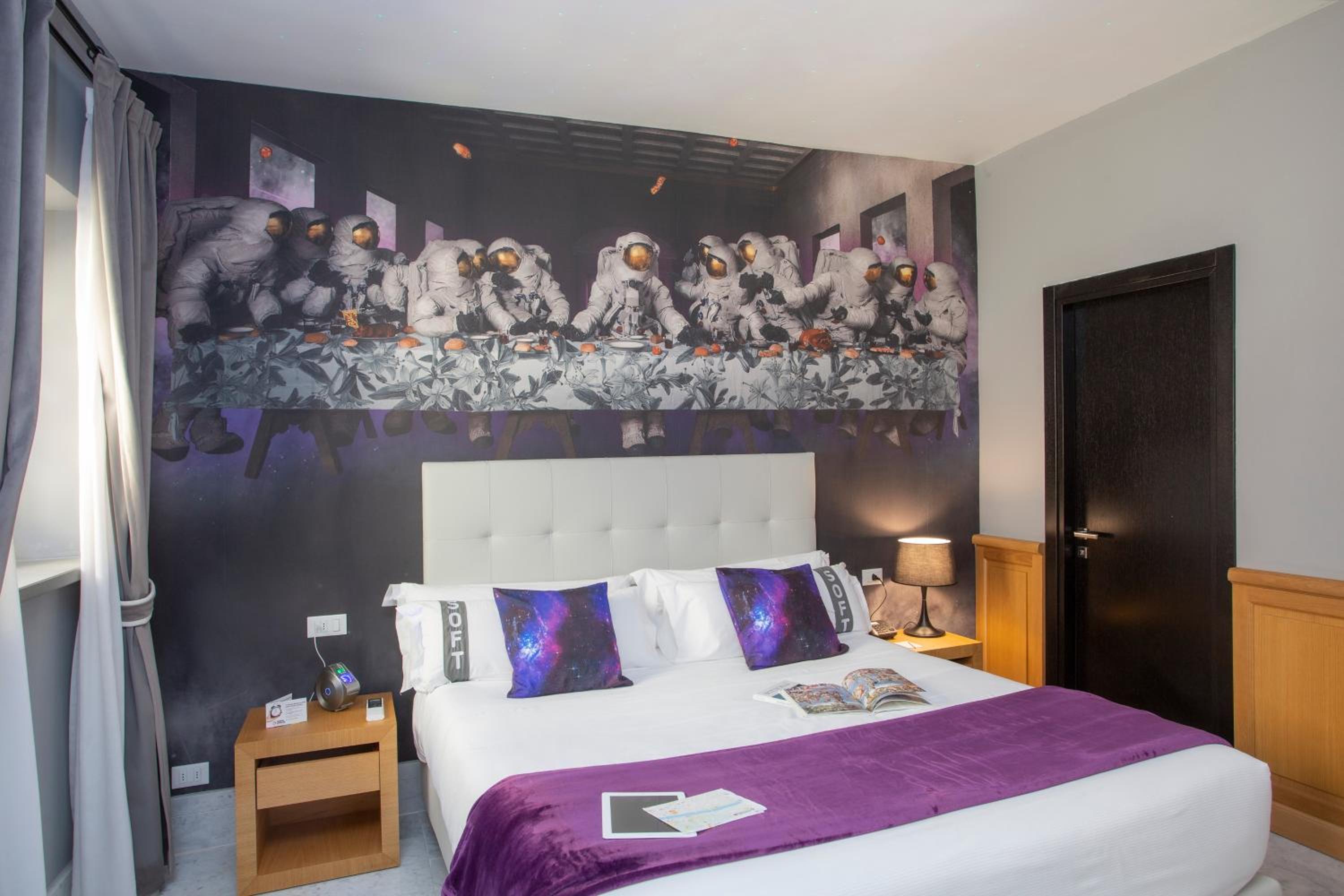Superior Double or Twin Room thumbnail 6