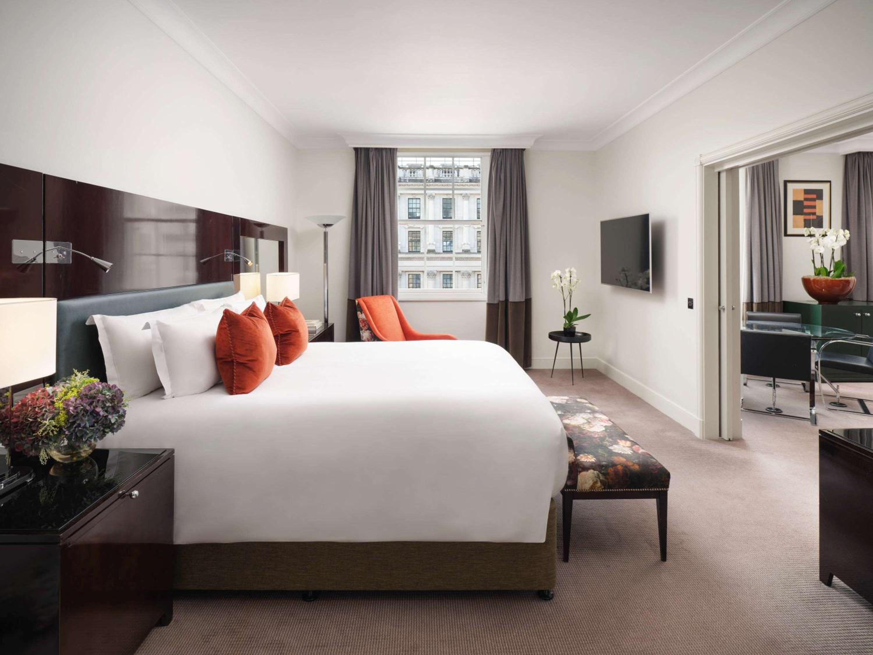 Suite 70 with Separate Lounge and Dining Space - Waterloo Place View photo 1