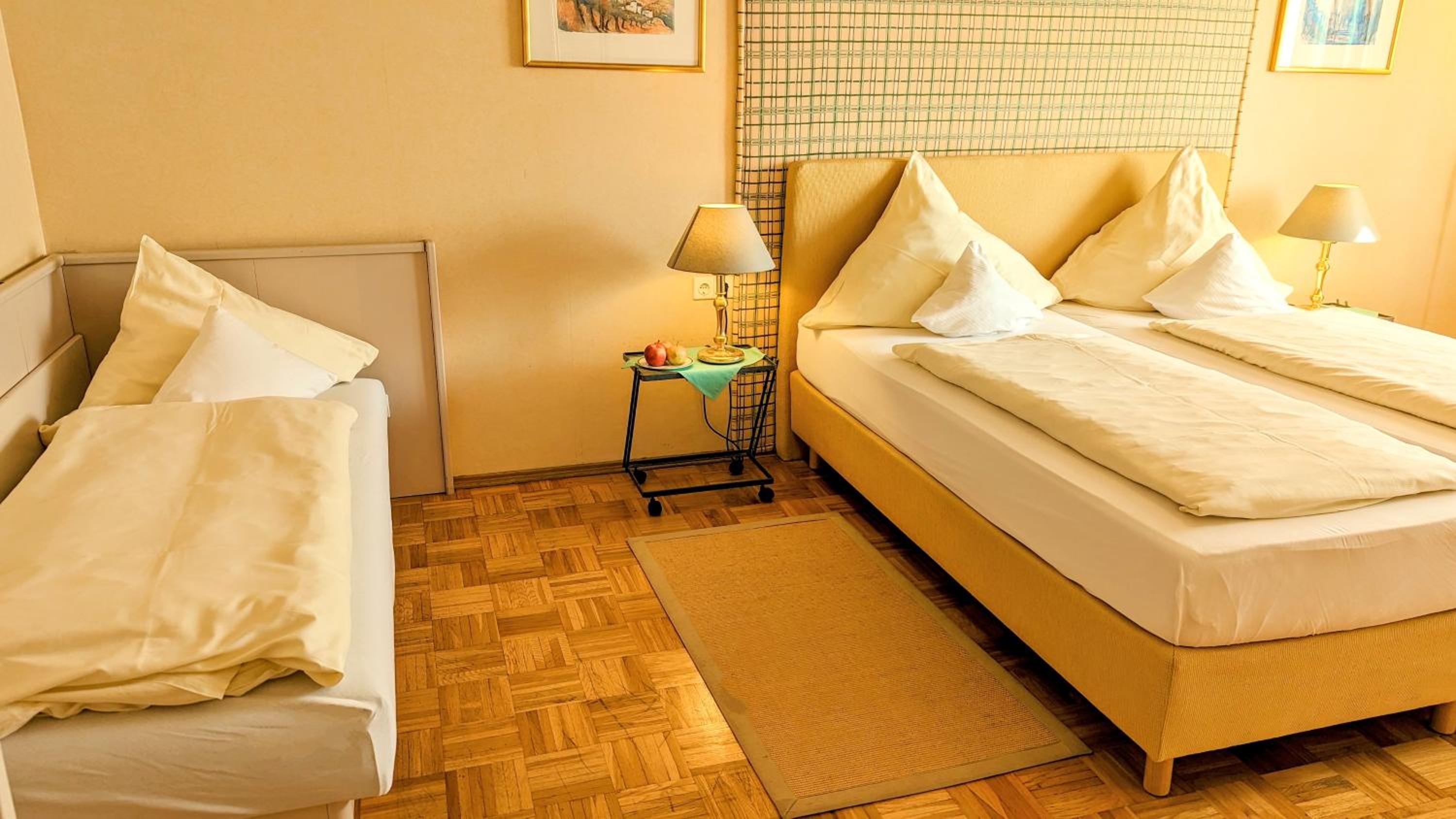 Two-Bedroom Apartment - Photo 7