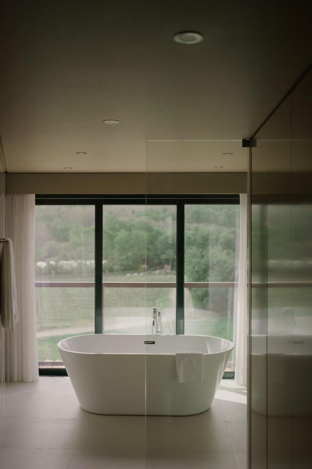 Deluxe Suite (Check-in 5pm) - Photo 5