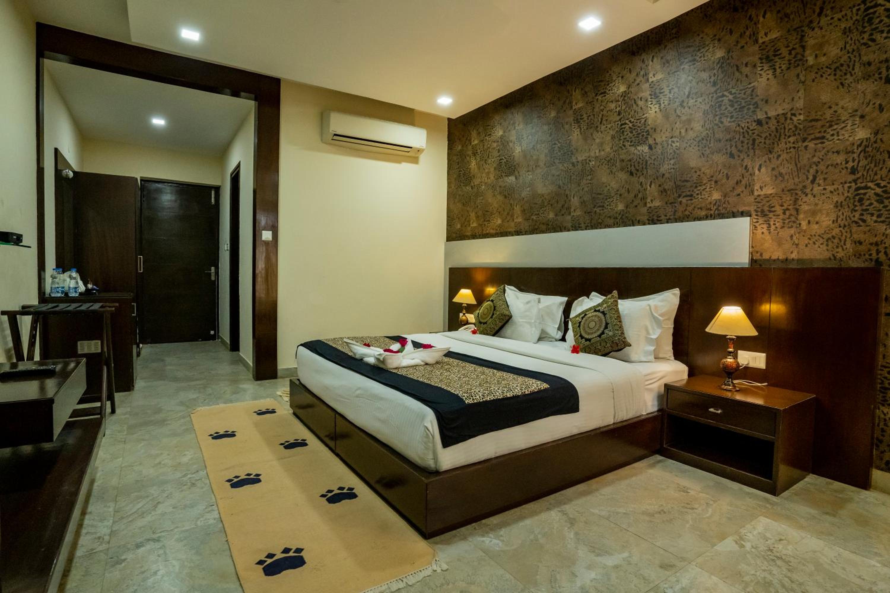 Deluxe Room - Photo 1