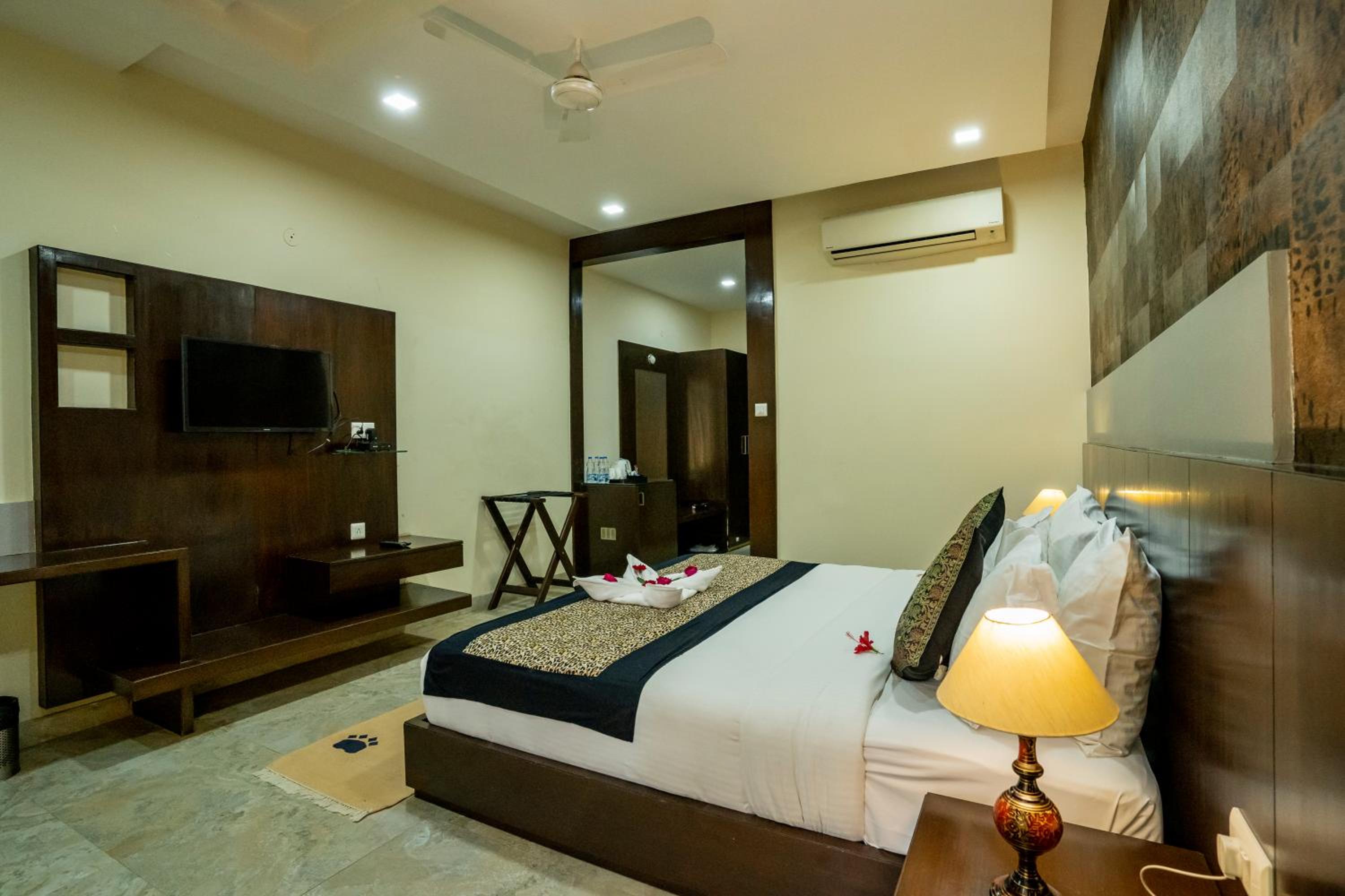 Deluxe Room - Photo 4