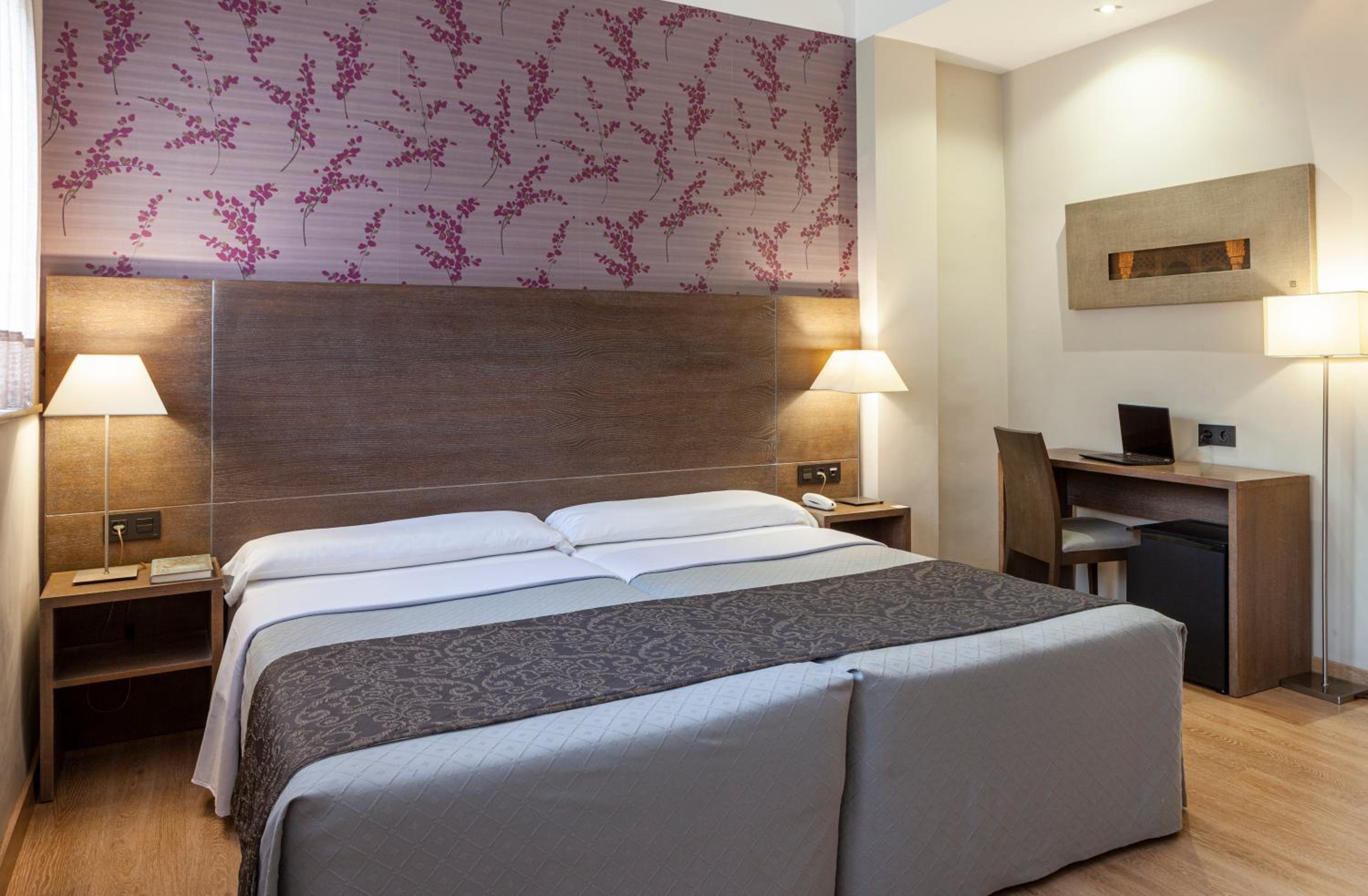 Double or Twin Room - Photo 25