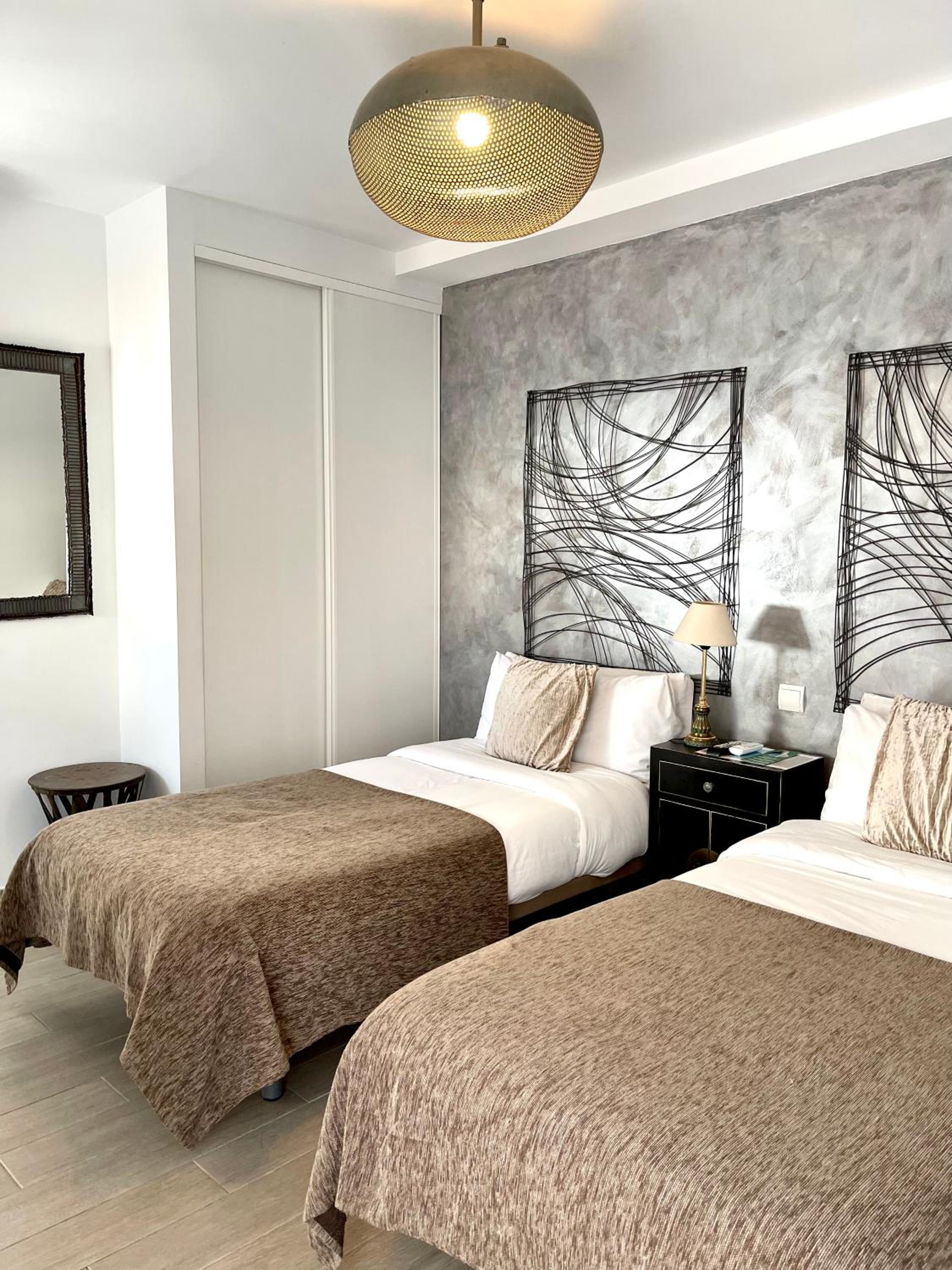 Twin Room - Photo 1